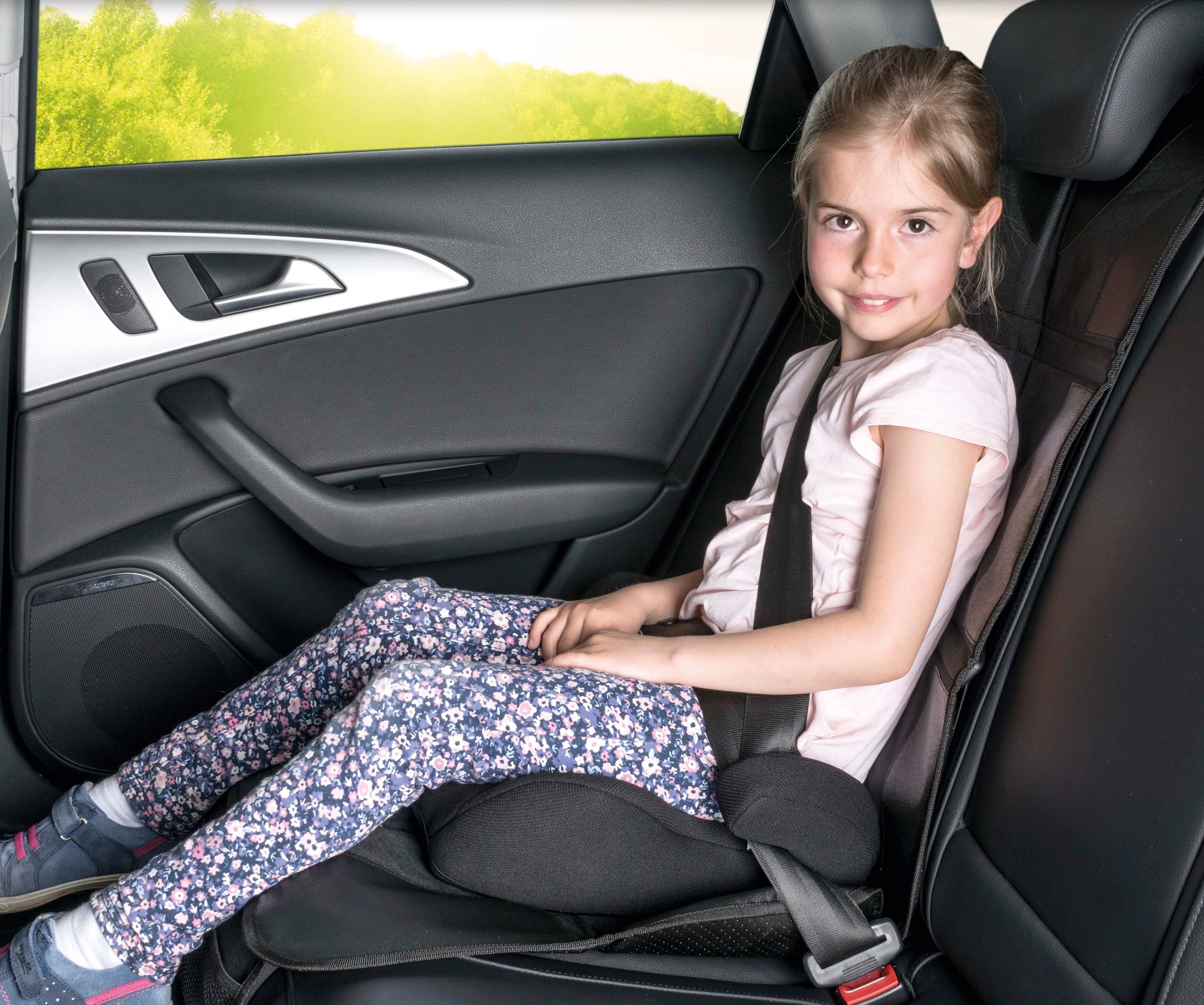 WALSER Kindersitzunterlage »Kindersitzunterlage Tidy Fred XL«, für alle  Fahrzeuge und Kindersitze auch für ISOFIX-Kindersitze auf Raten