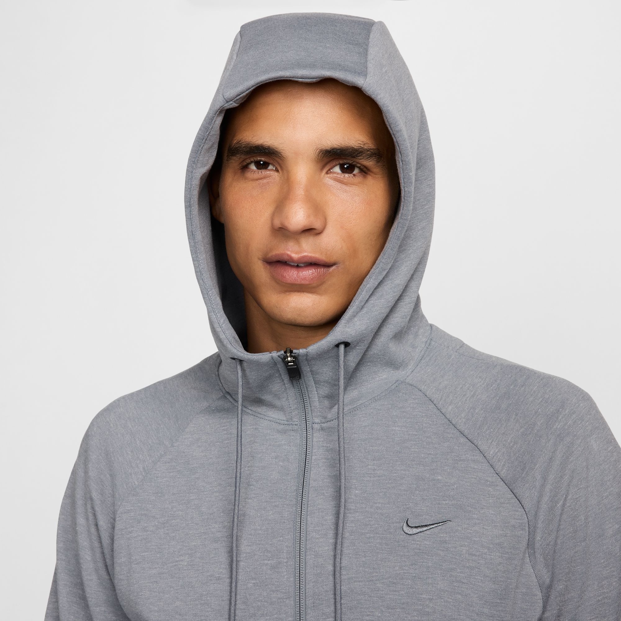 Nike Kapuzensweatshirt »M NK DF UV PRIMARY FZ HOODIE«, sportlicher Stil, mit Kapuze, für Freizeit und Training
