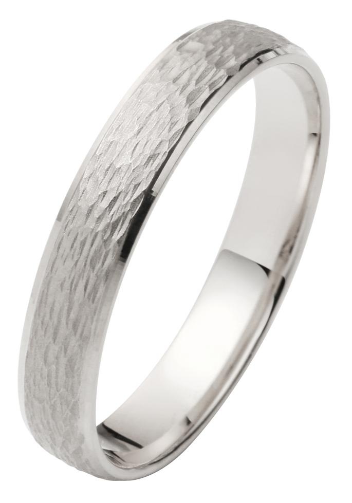 Firetti Trauring »Schmuck Geschenk Gold 750 Hochzeit Ehering "LIEBE"«, Made in Germany, wahlweise mit oder ohne Brillant