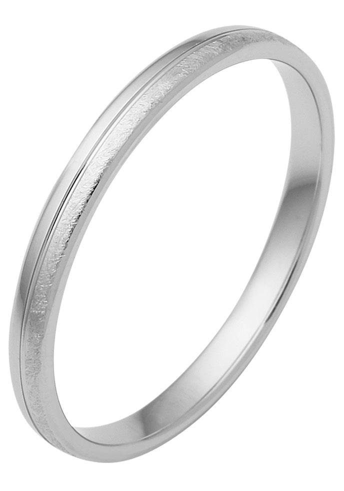 Firetti Trauring »Schmuck Geschenk Gold 375 Hochzeit Ehering "LIEBE"«, Made in Germany, wahlweise mit oder ohne Brillanten