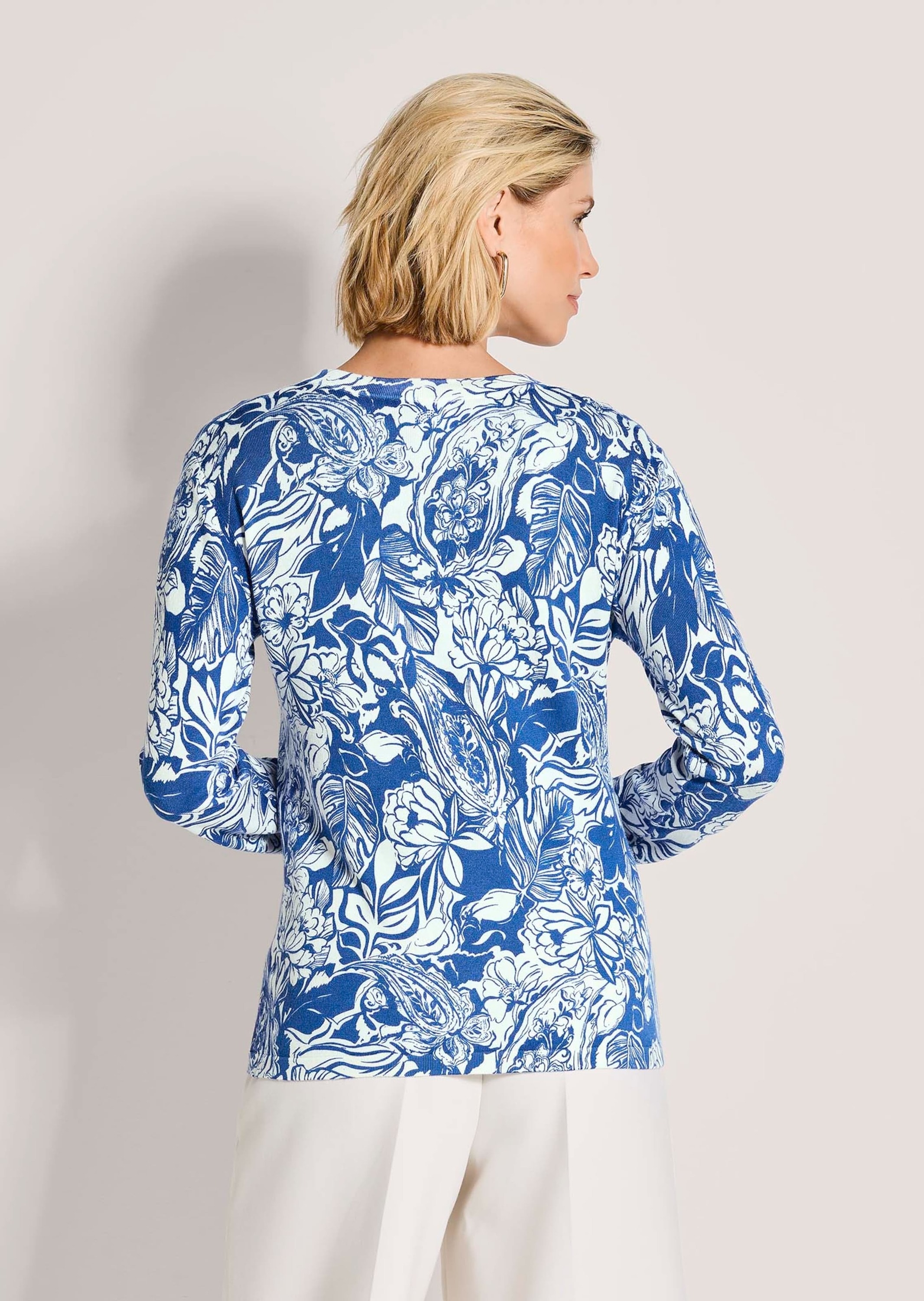 MADELEINE Strickjacke »Strickjacke Blumige Feinstrick-Jacke, Langarm, Knopfleiste«