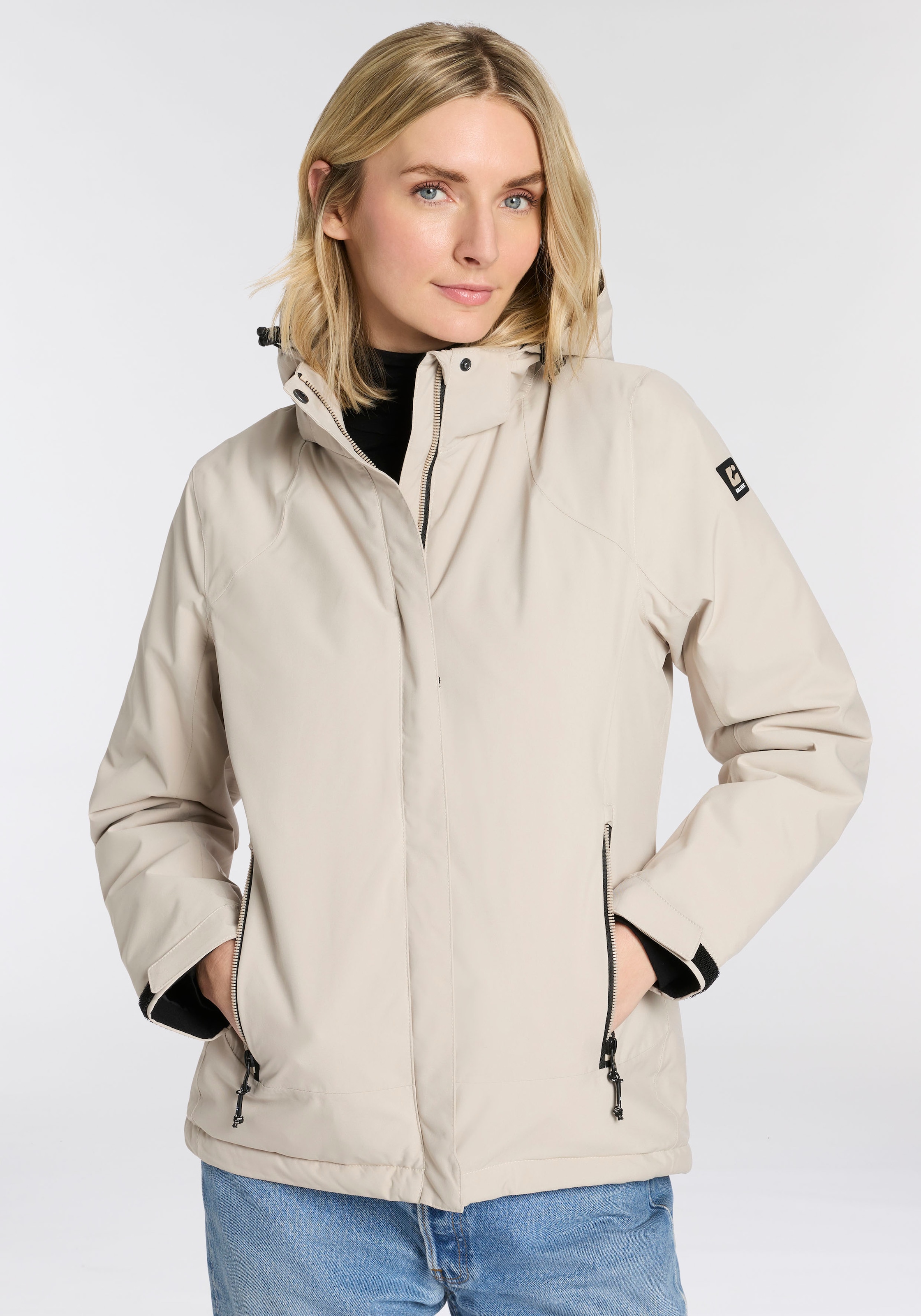 Killtec Outdoorjacke "KOW 250 WMN JCKT" mit Kapuze mit individuell anpassbarer und abnehmbarer Kapuze, atmungsaktiv