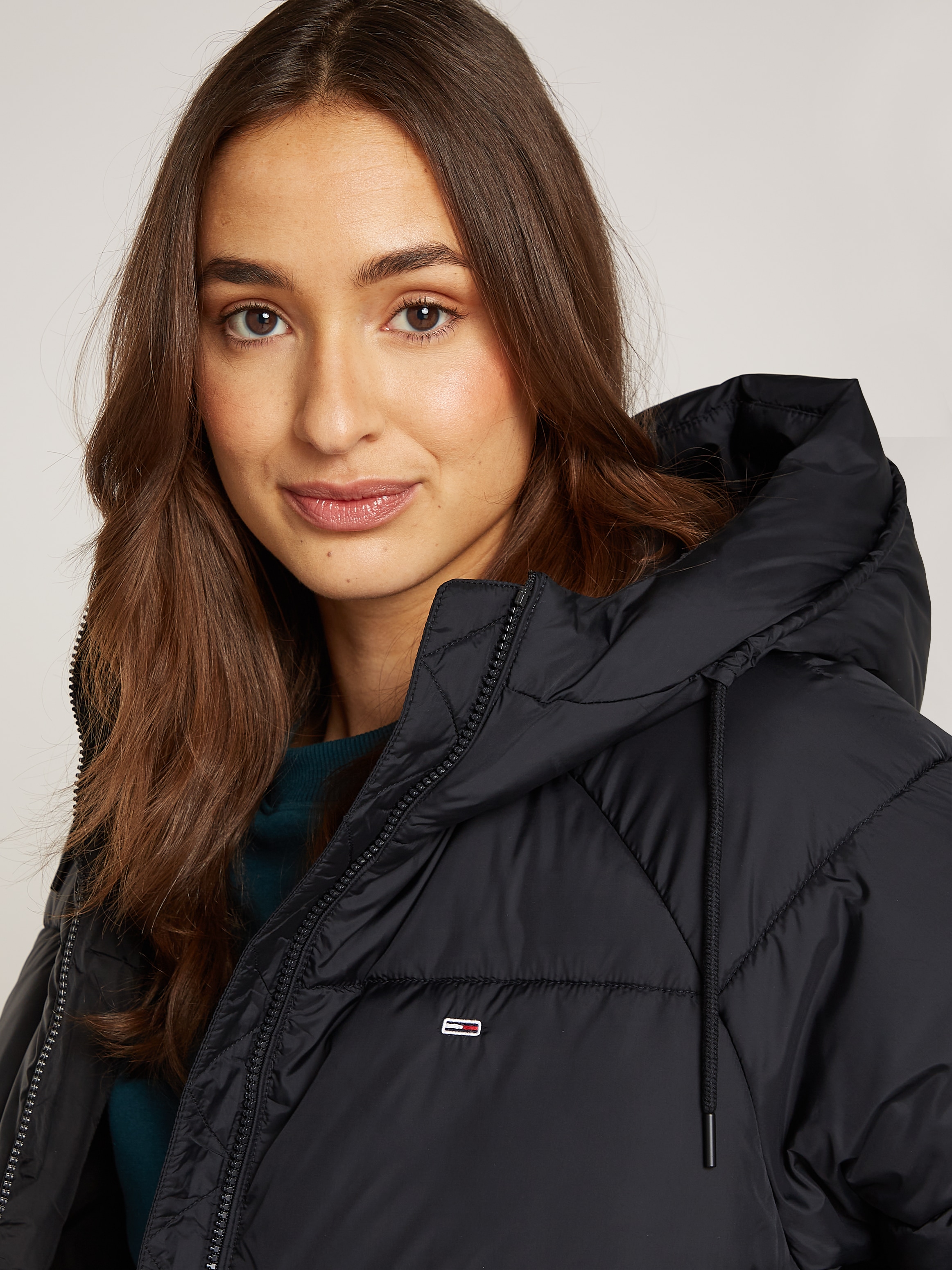 Tommy Jeans Curve Steppjacke »JW ASPEN PUFFER EXT«, mit Kapuze, mit hochschließendem Kragen, Kapuze, Leistentaschen