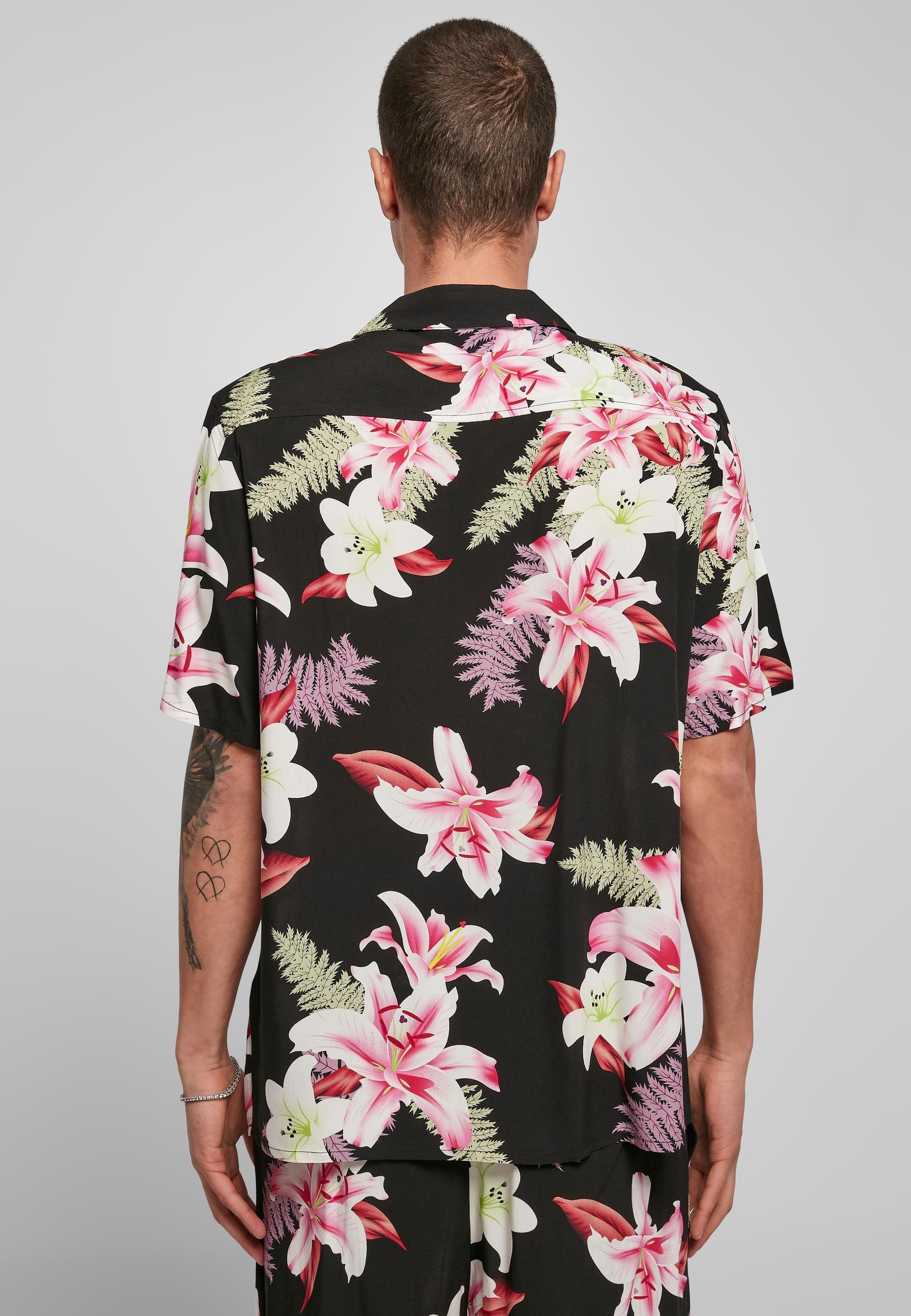 URBAN CLASSICS Kurzarmhemd »Urban Classics Herren Viscose AOP Resort Shirt«, (1 tlg.)
