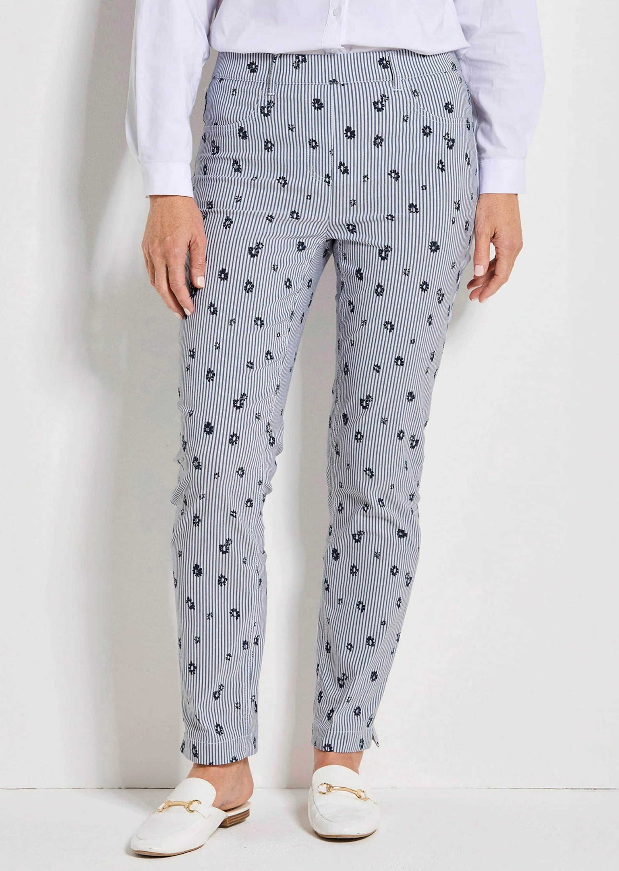 GOLDNER Schlupfhose »Kurzgröße Bengalinhose LOUISA mit Streifen und Blumen«