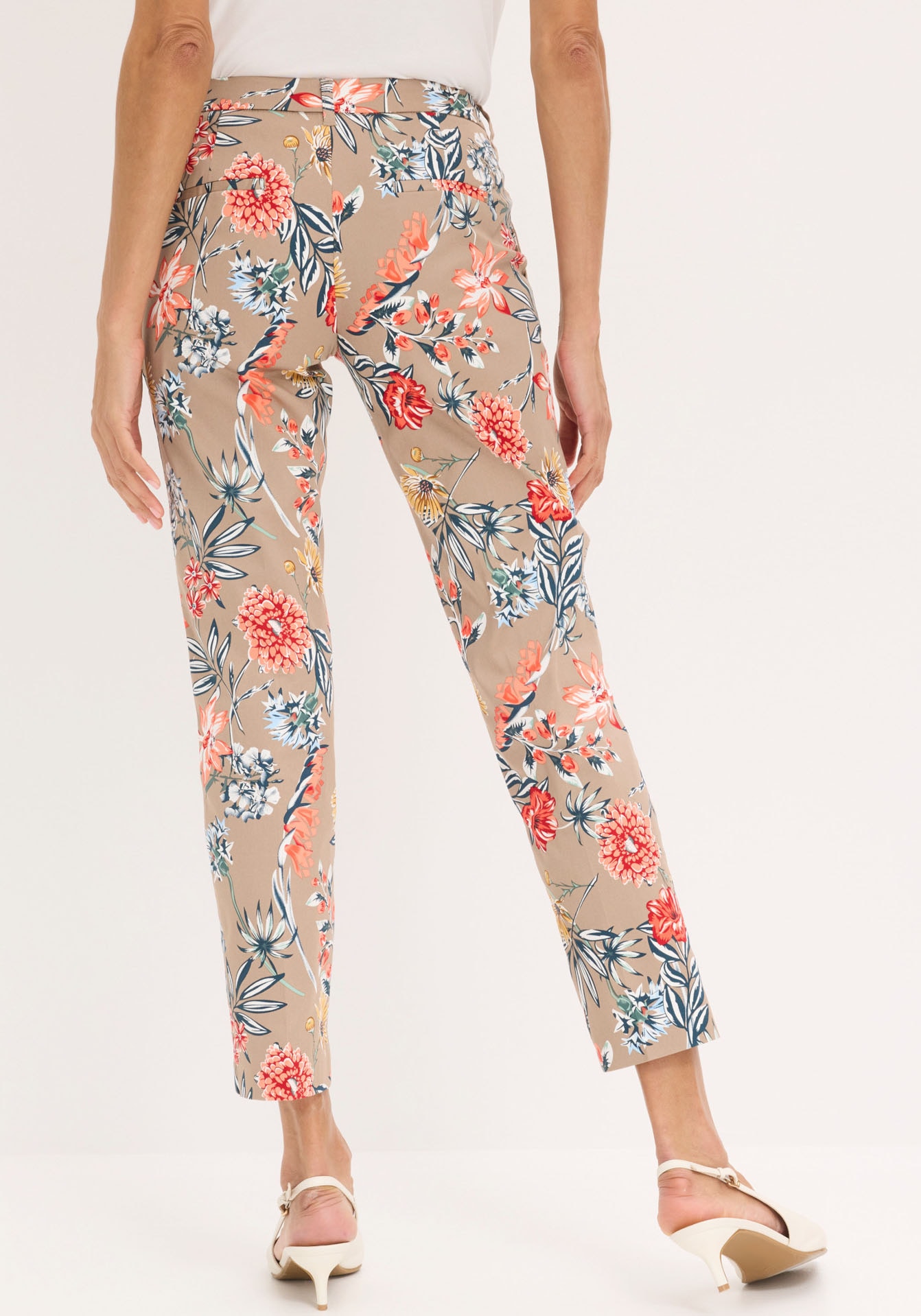 bonprix 7/8-Hose aus Baumwolle mit Elasthan, Regular Fit, femininer Stil