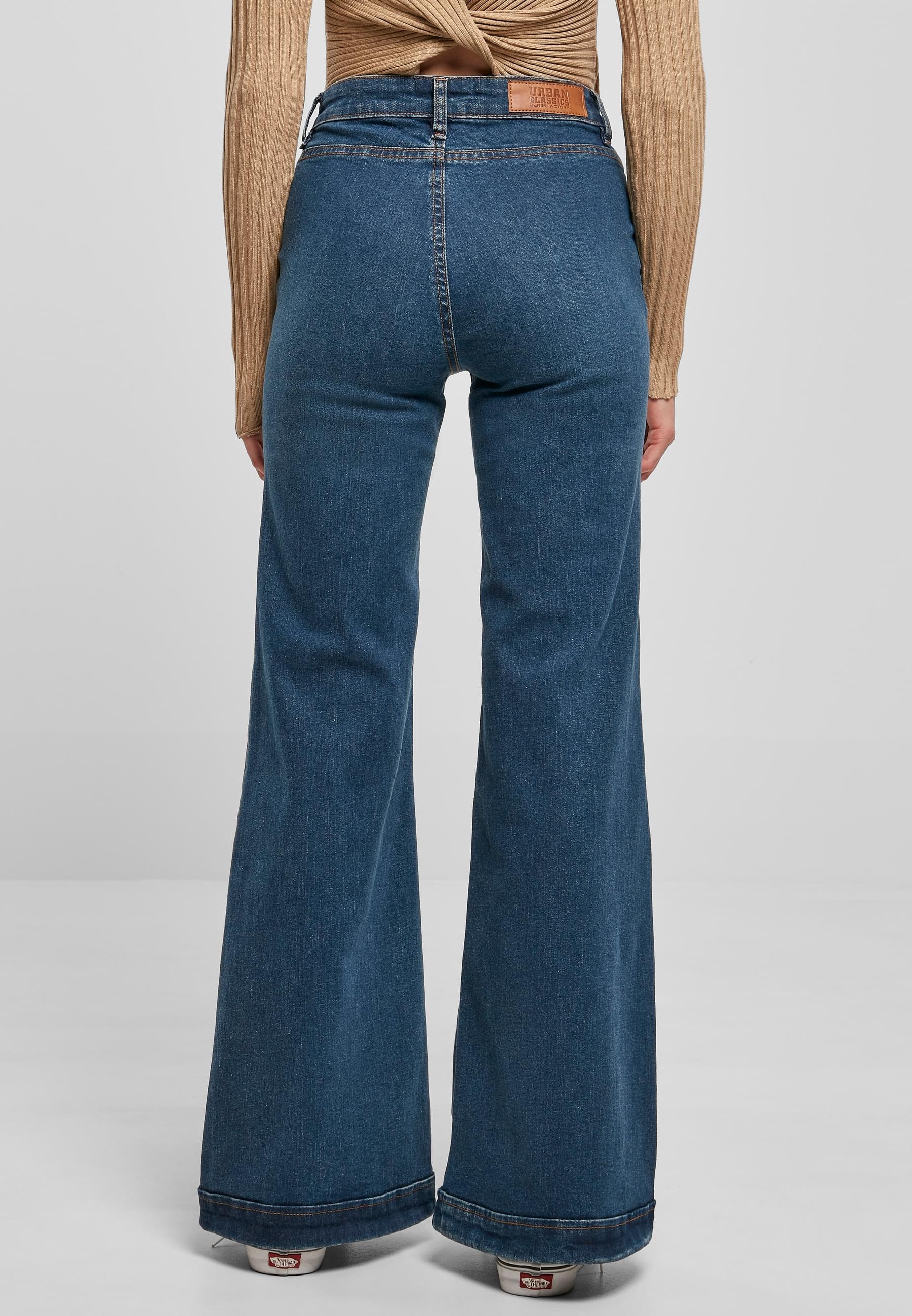 URBAN CLASSICS Bequeme Jeans »Urban Classics Damen Ladies Vintage Flared Denim Pants«, (1 tlg.)