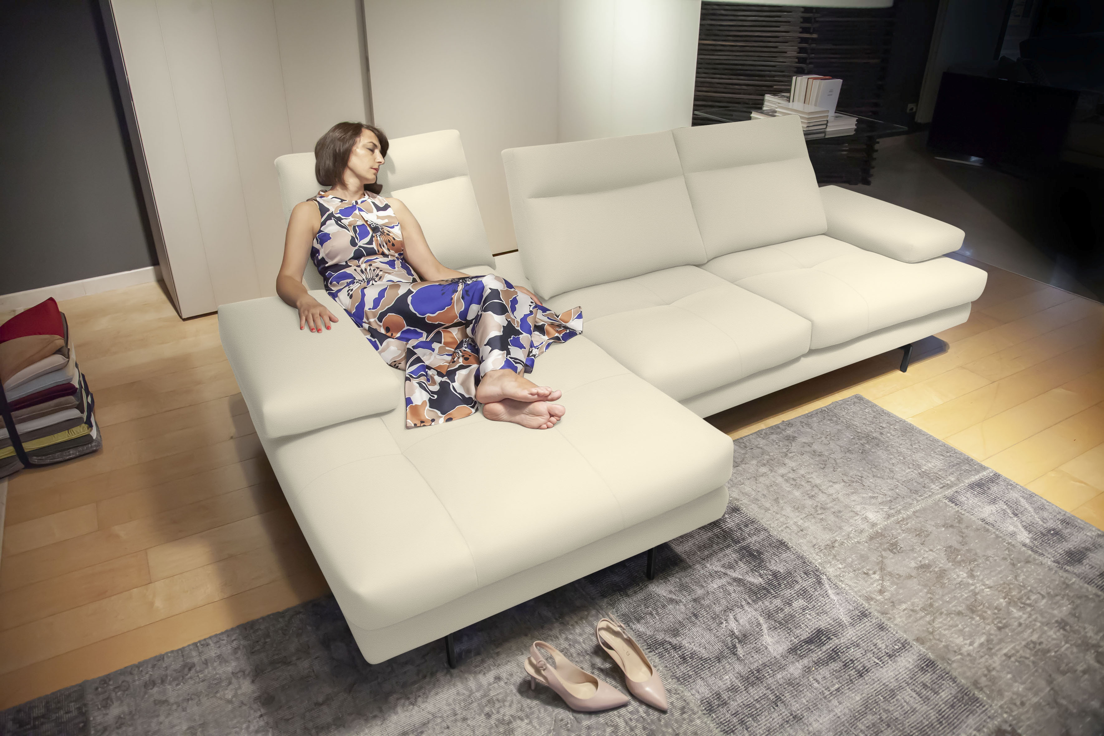 CALIA ITALIA Ecksofa "Toby Wing, B/T: 308/153 cm, Multifunktionssofa, Designsofa, L-Form" inkl. Sitztiefenverstellung und Armlehnfunktion, Füße in schwarz matt