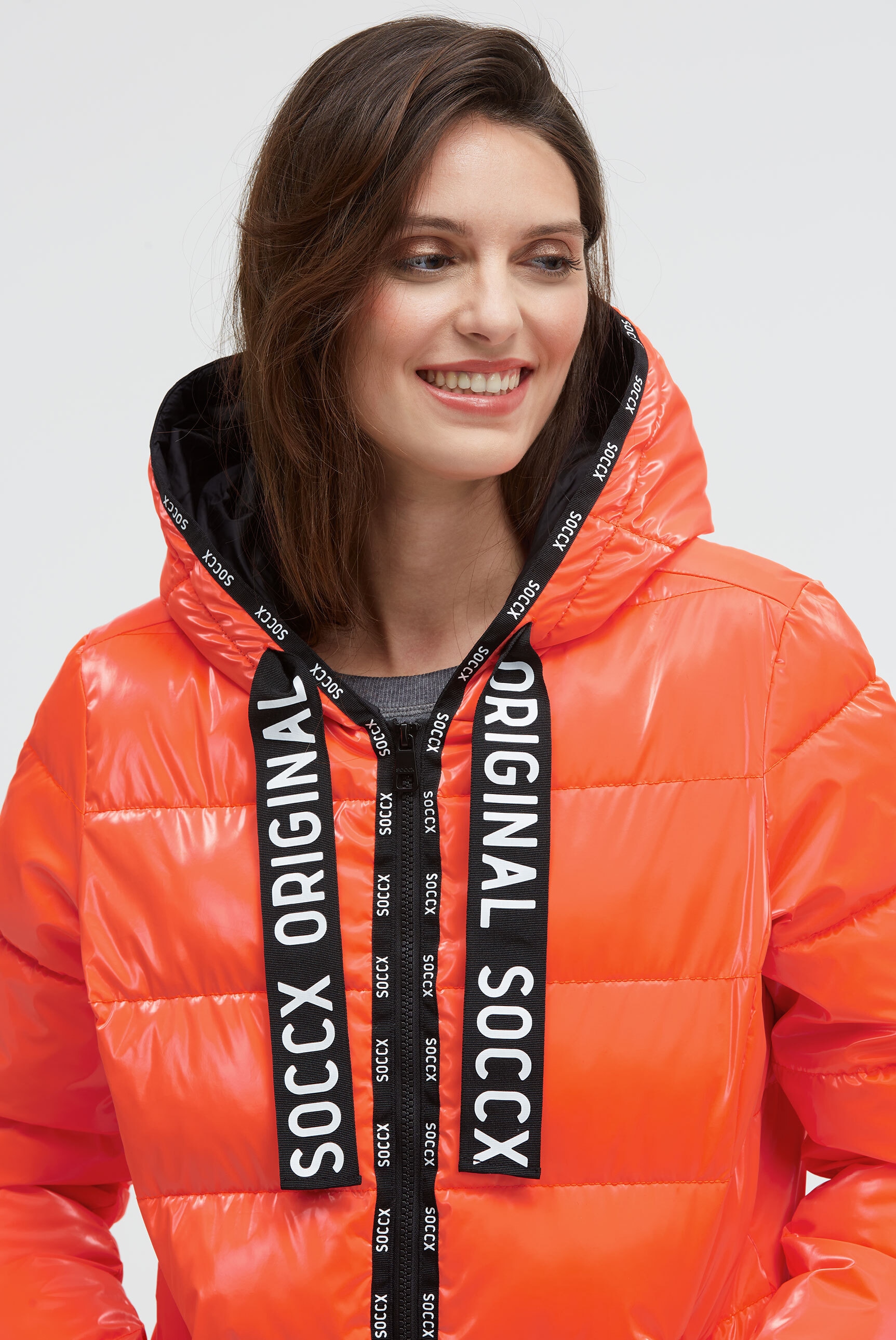 SOCCX Winterjacke, mit Kapuze, mit elastischem Saumabschluss