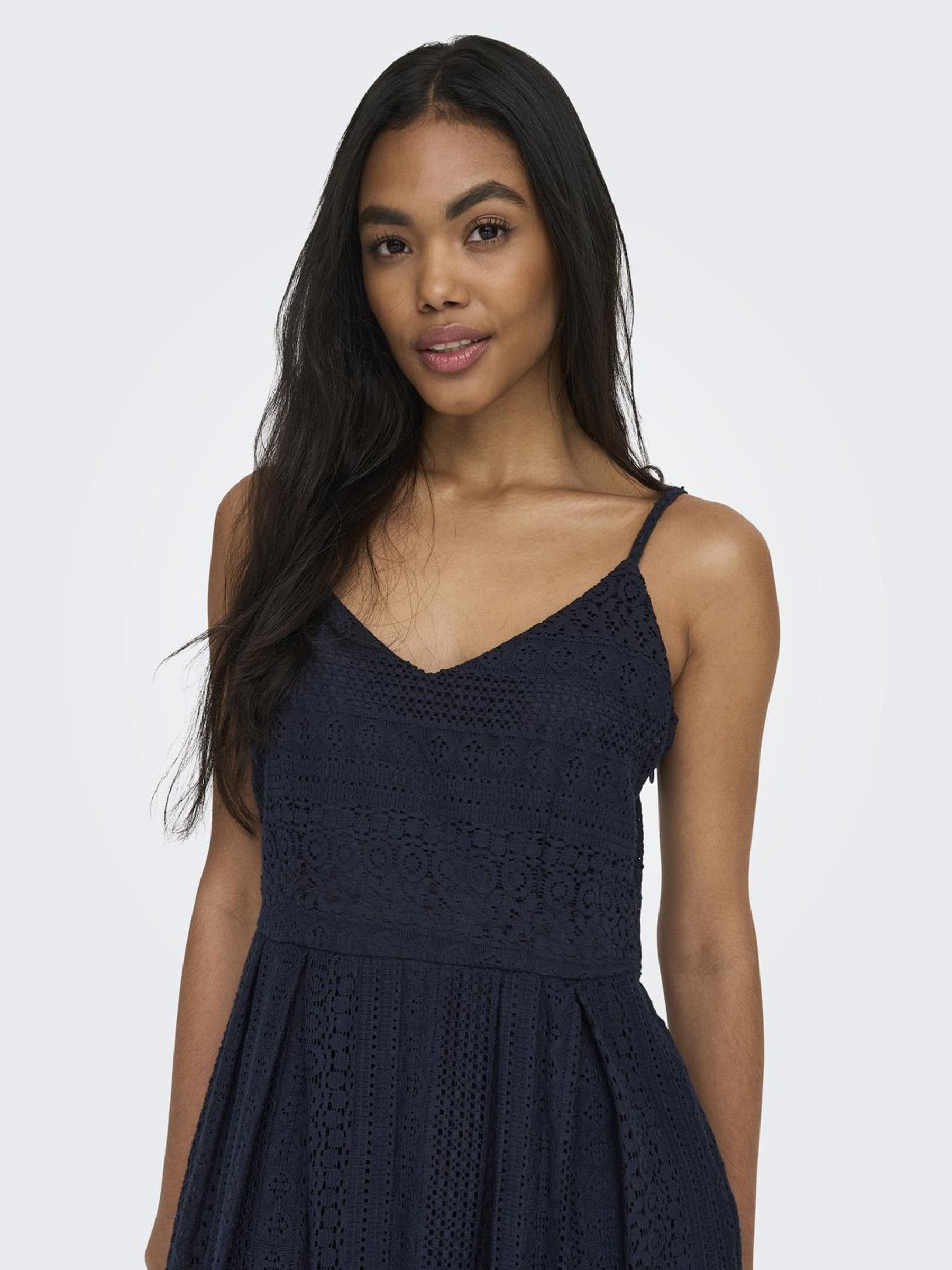 ONLY Trägerkleid »ONLHELENA LACE S/L SHORT DRESS WVN«, mit Spitzen-Detail