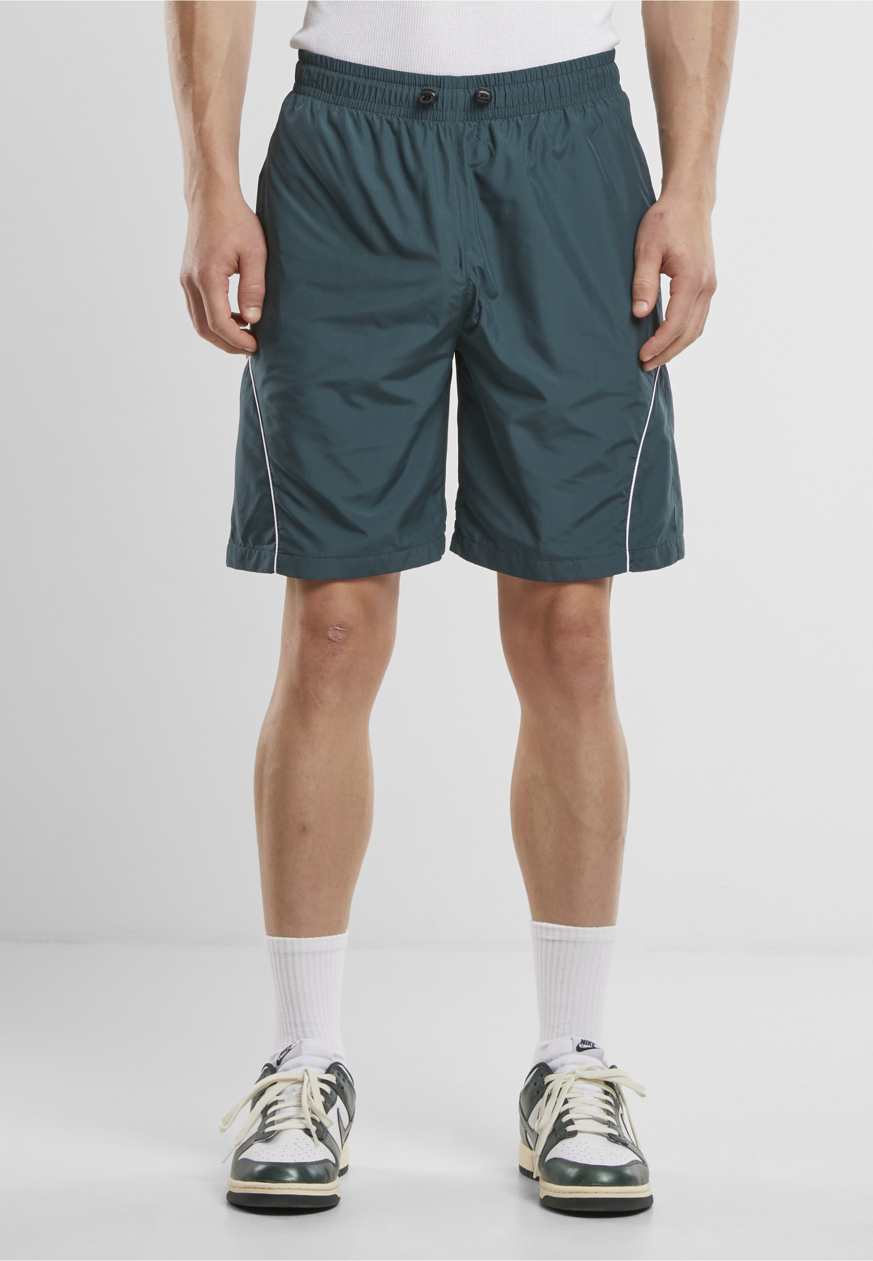 URBAN CLASSICS Shorts »Urban Classics Piped Panel Trackshorts«