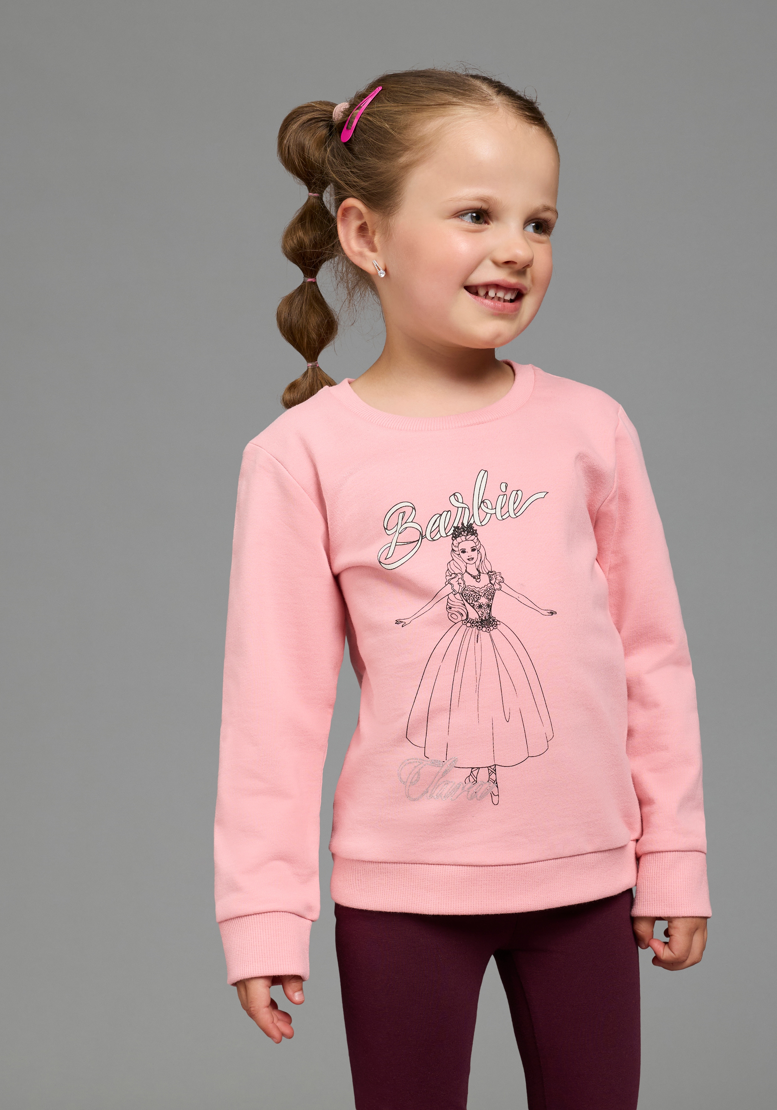 KIDSWORLD Sweatshirt "BARBIE Glitzerdruck Sweatshirt, Mattel", BARBIE Nussknacker Sweat mit Glitzerprint, langärmlig, Basic-Passform