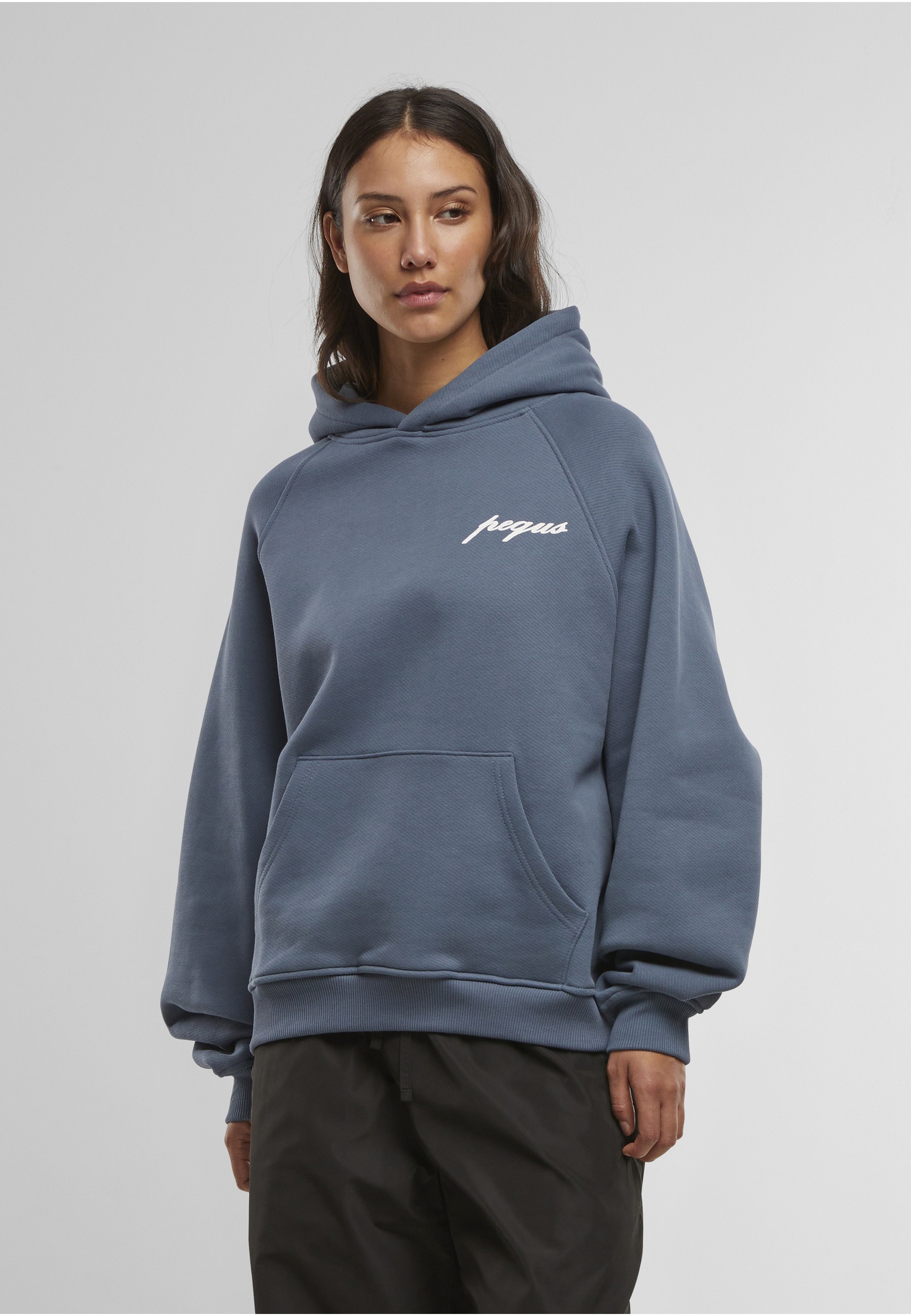 PEQUS Kapuzensweatshirt »PEQUS PEQUS Chest Logo Hoodie«, 1 Stk.
