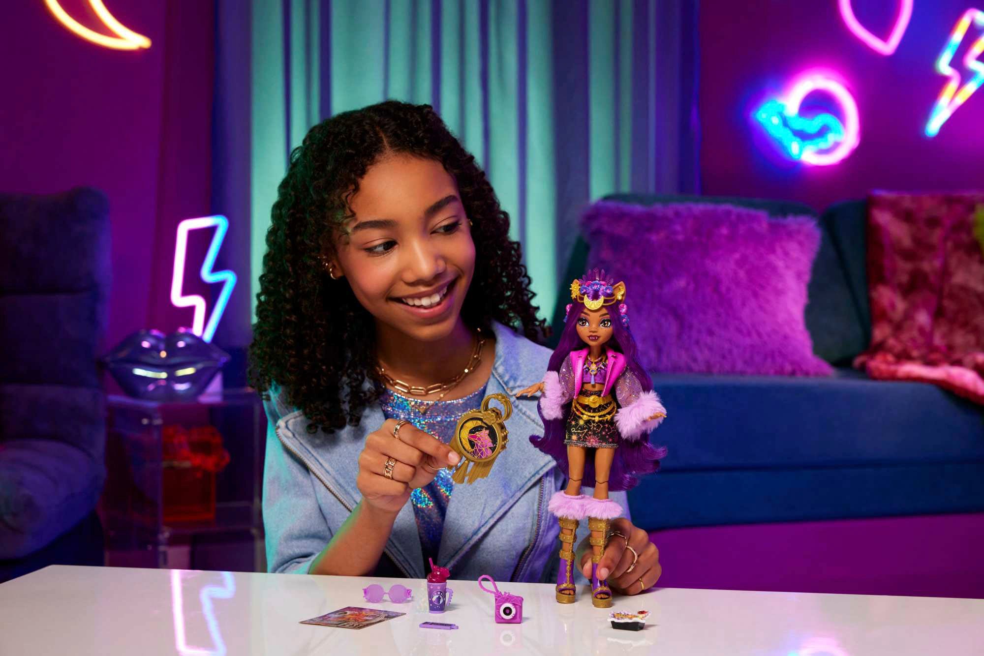 MonsterHigh™ Anziehpuppe »Monsterfest Clawdeen Wolf mit Festival-Outfit«