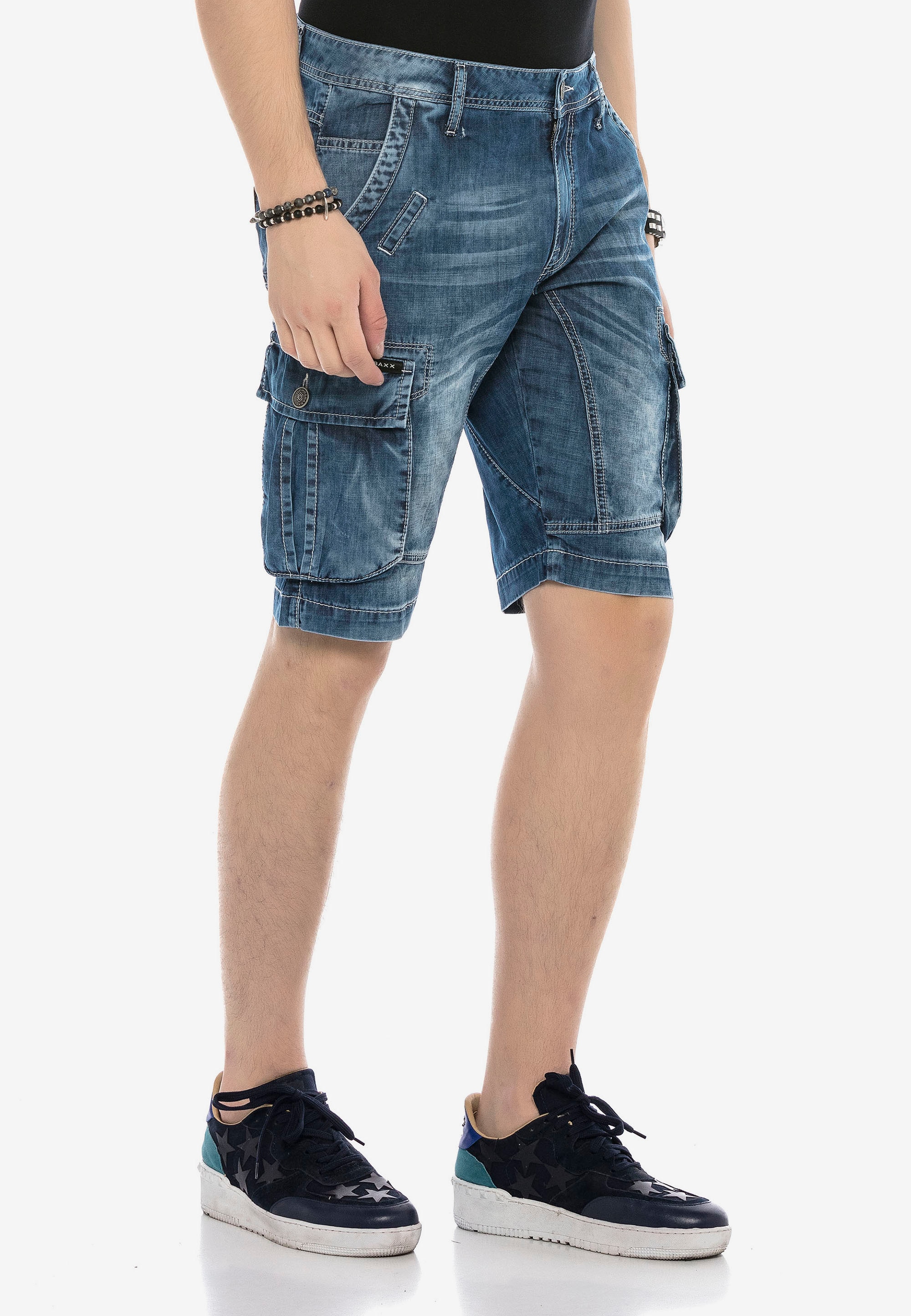 Cipo & Baxx Shorts, mit Cargotaschen