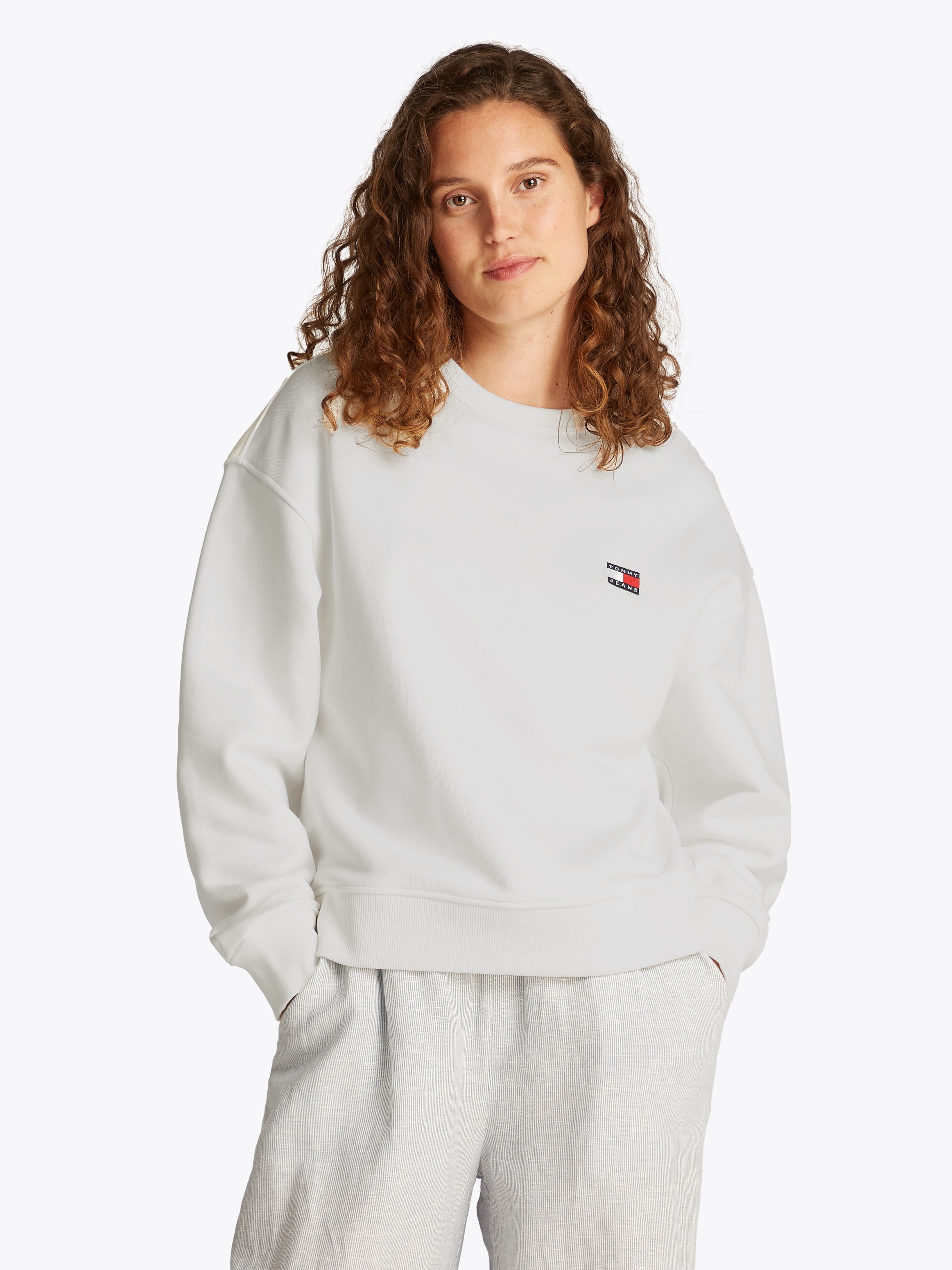 Tommy Jeans Sweatshirt "TJW BXY BADGE CREW", mit Logo-Badge günstig online kaufen