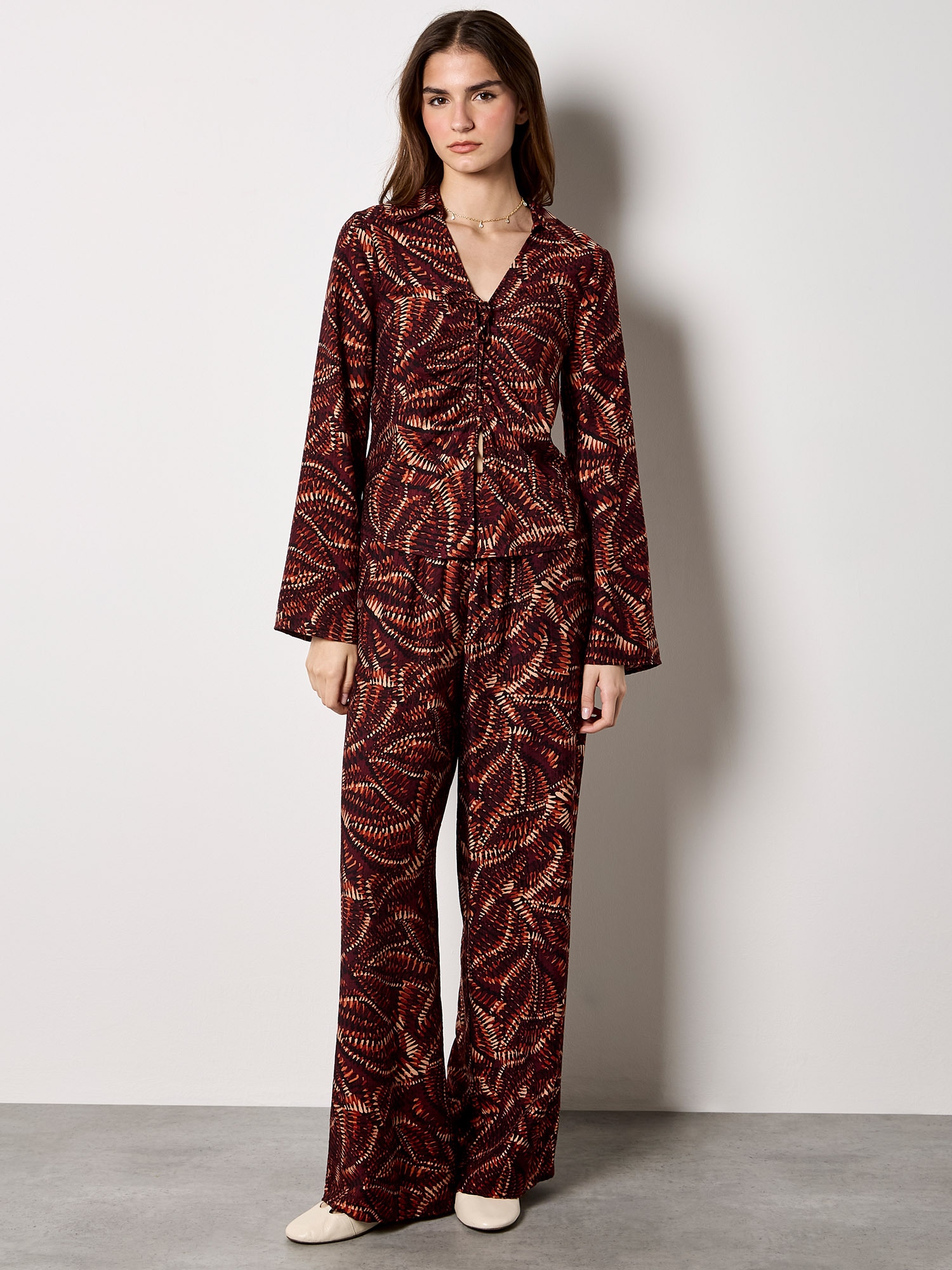 Apricot Wirkhose "Weite Hose" mit abstraktem Print