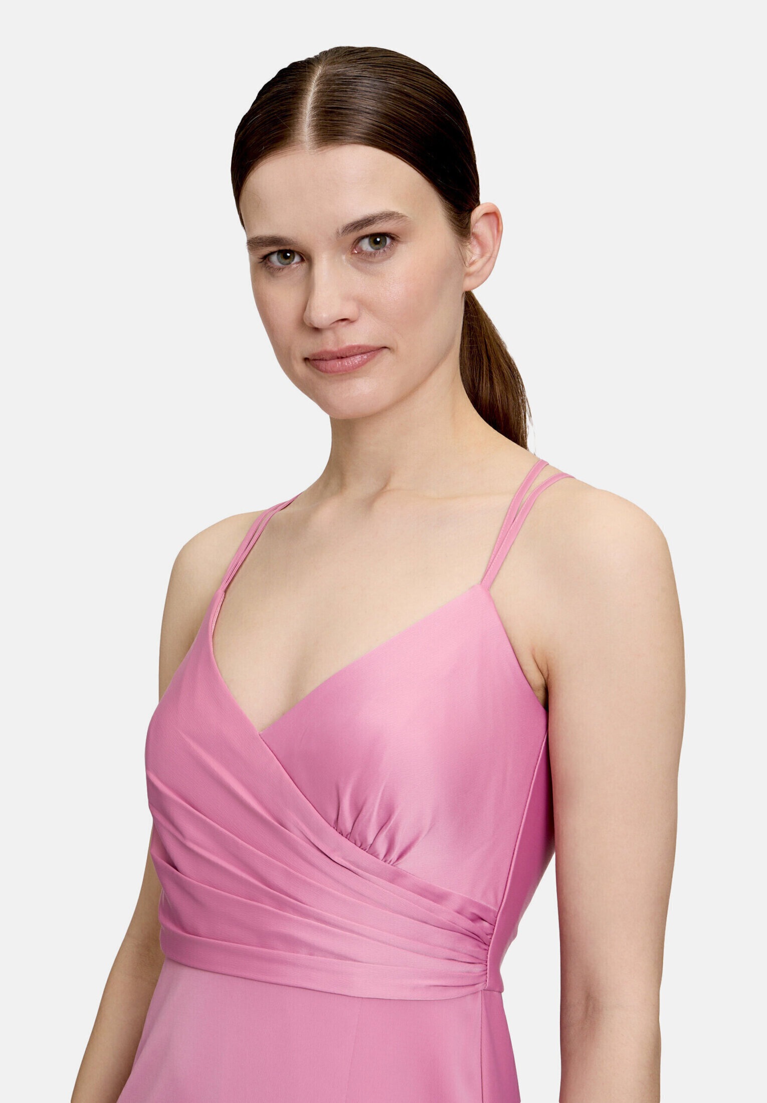 Vera Mont Abendkleid »Damen mit V-Ausschnitt« Ohne Tasche Schlitz