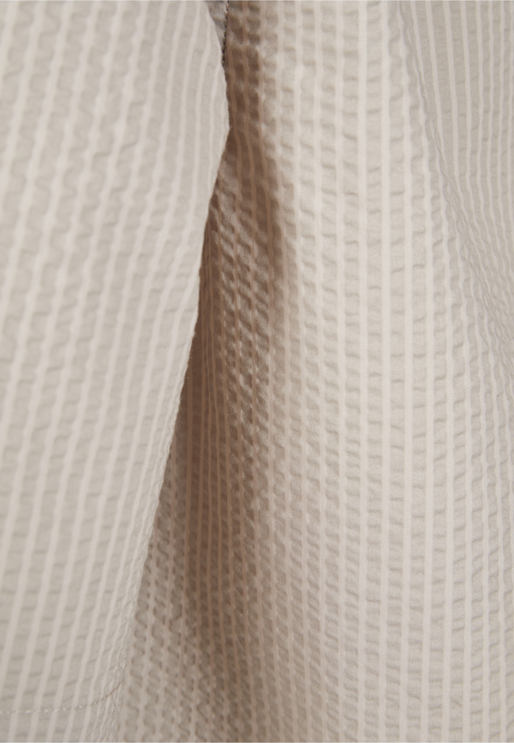 URBAN CLASSICS Kurzarmshirt »Urban Classics Herren Relaxed Seersucker Short Sleeve Shirt« 1 Stk.