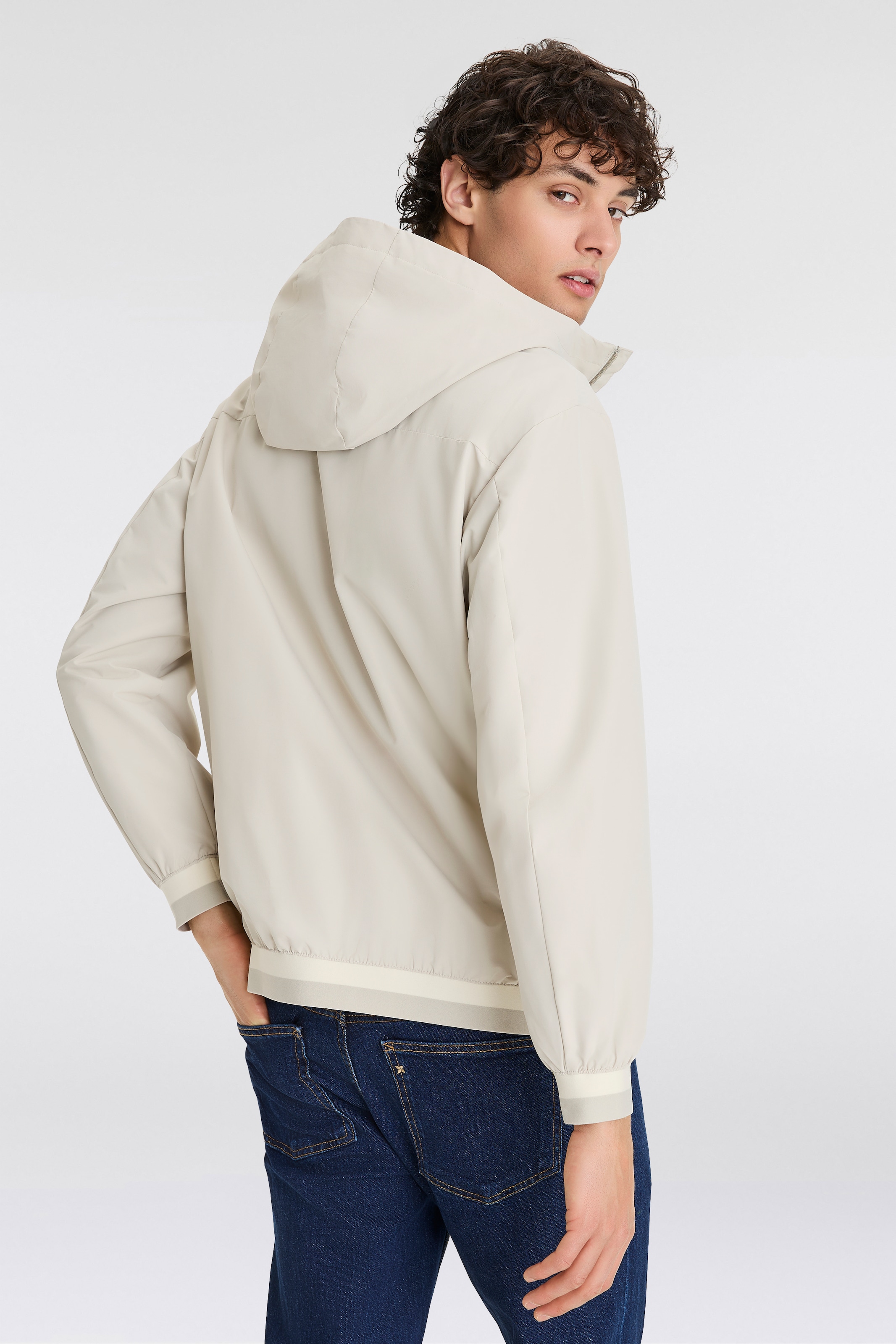 Replay Outdoorjacke, mit Kapuze, mit praktischer Kapuze