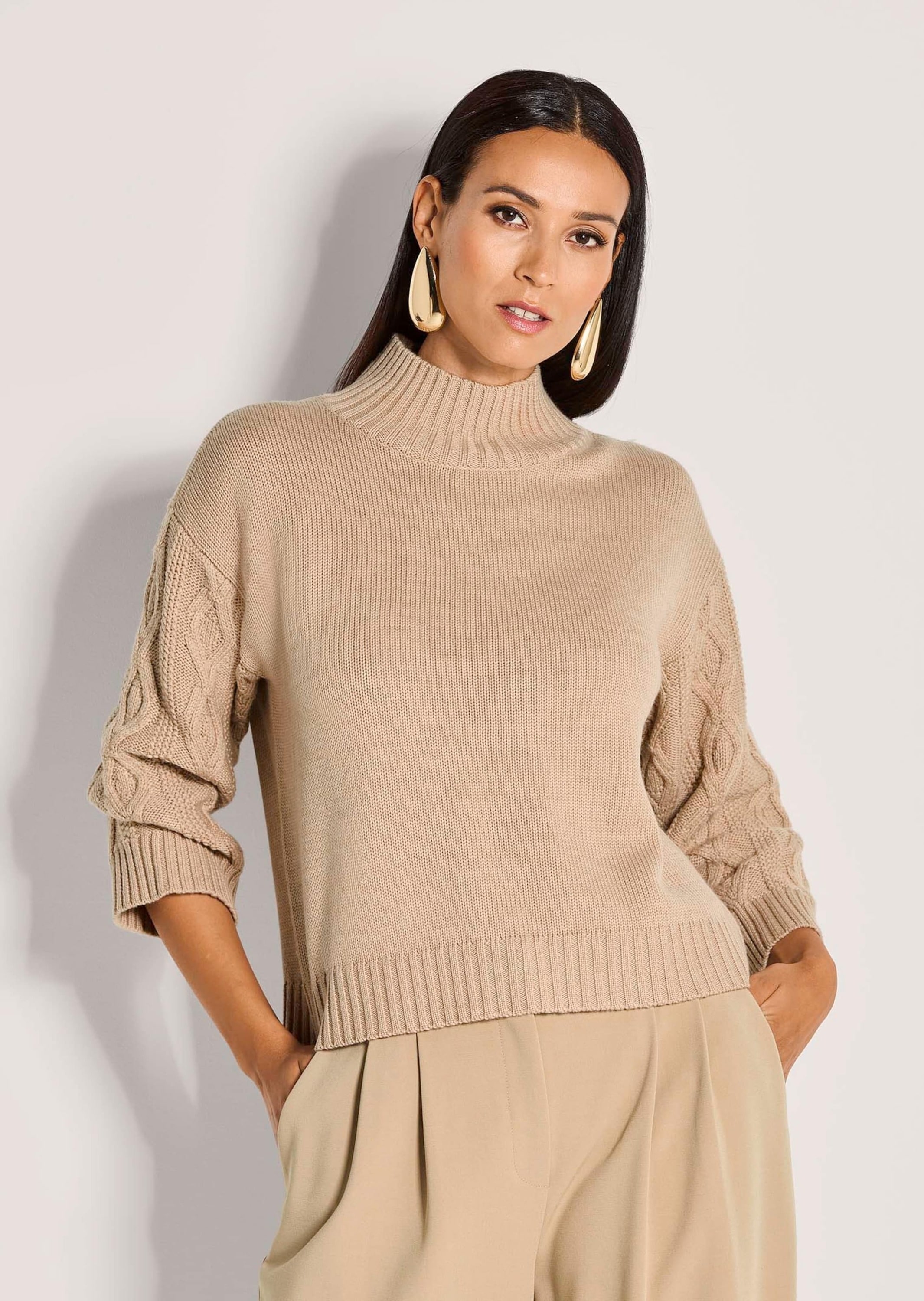 Thumbnail - MADELEINE Stehkragenpullover "Strickpullover Eleganter Wollpullover mit Zopfmuster" Kunstvolles Zopfmuster