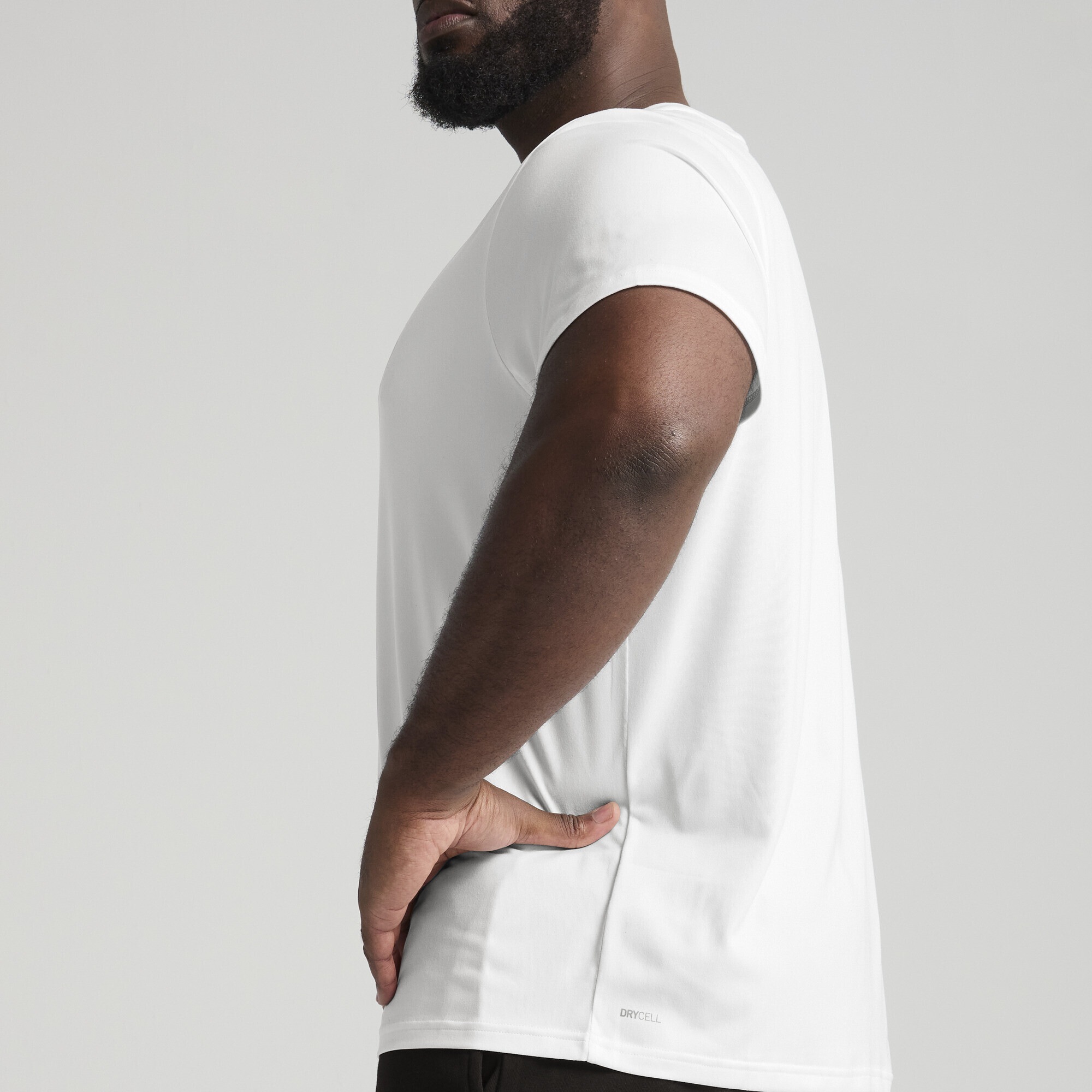 PUMA Trainingsshirt »TAD ESSENTIALS Einfarbiges T-Shirt mit Cat Logo Herren«