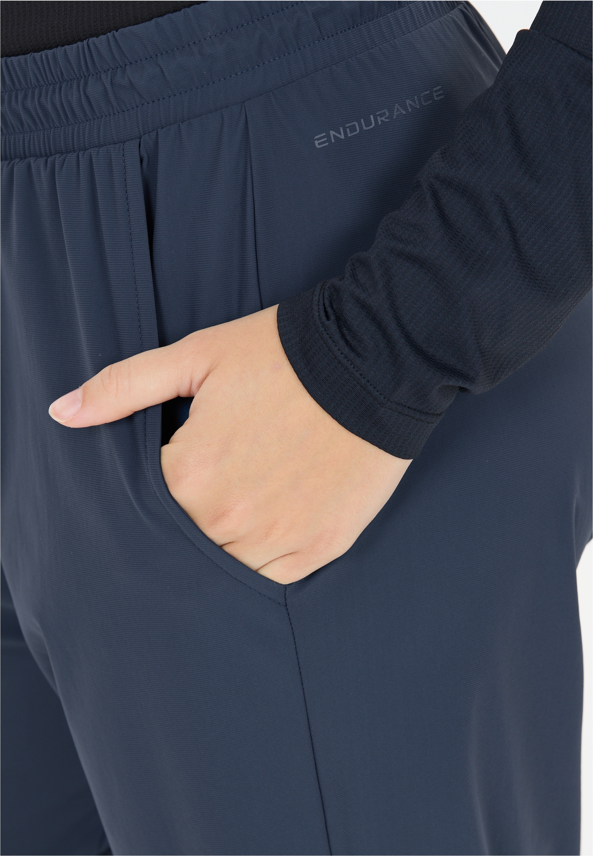 ENDURANCE Stoffhose »Caitlin«  aus dehnbarem und atmungsaktivem Material