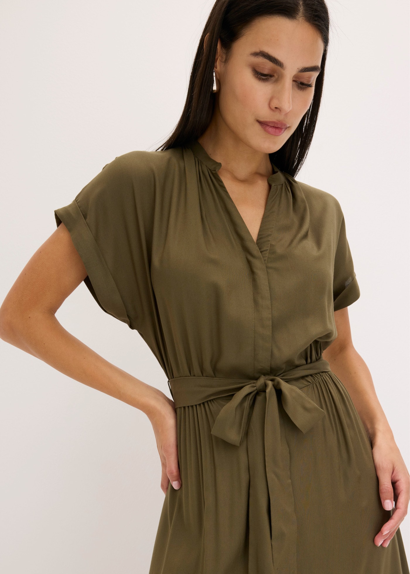 bonprix Hemdblusenkleid für stilvollen Auftritt, aus Viskose, ausgestellte Passform