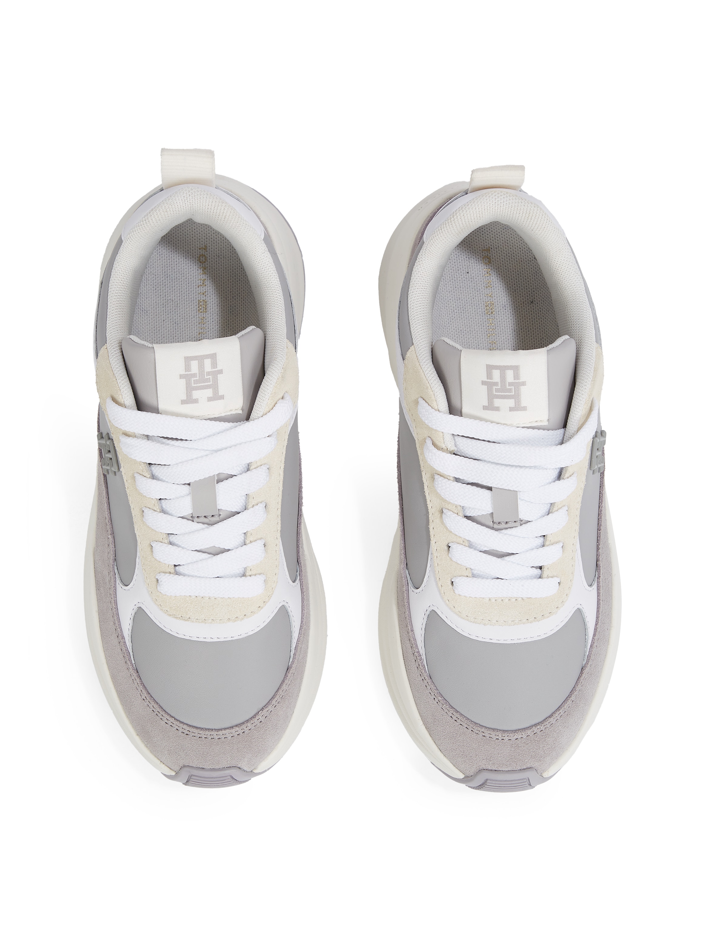 Tommy Hilfiger Plateausneaker »TH CHUNKY FEMININE RUNNER«, Freizeitschuh, Halbschuh, Schnürschuh mit TH-Logoemblem