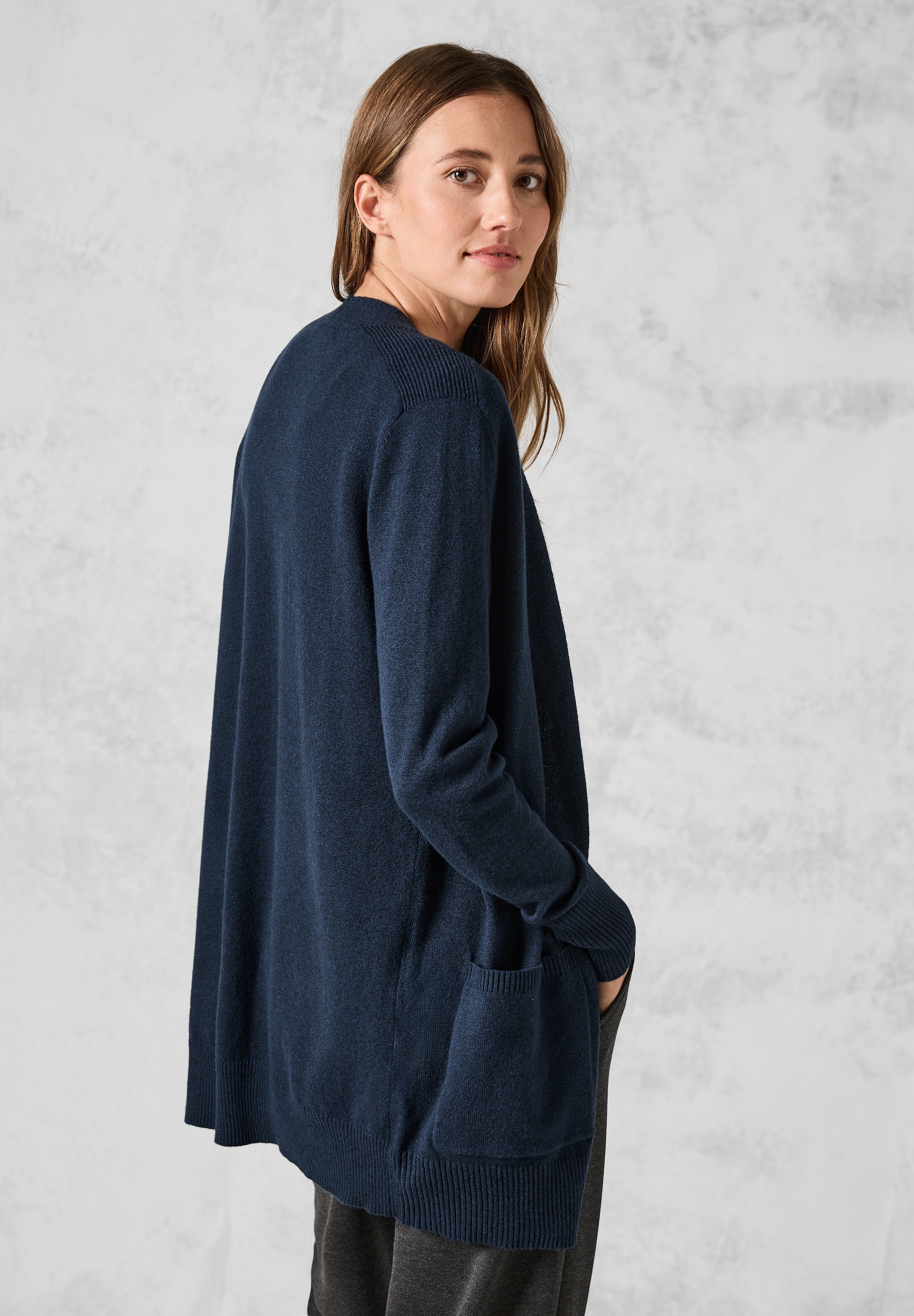 Cardigan, aus softem Materialmix