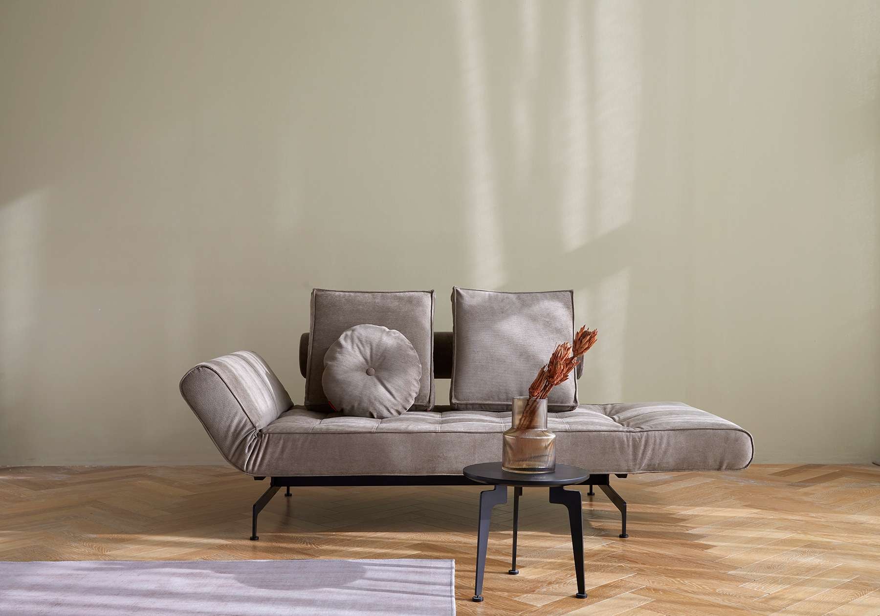 INNOVATION LIVING ™ 3-Sitzer »Ghia Schlafsofa«, eine große Liegefläche mit geringer Stellfläche, beidseitig abklappbar