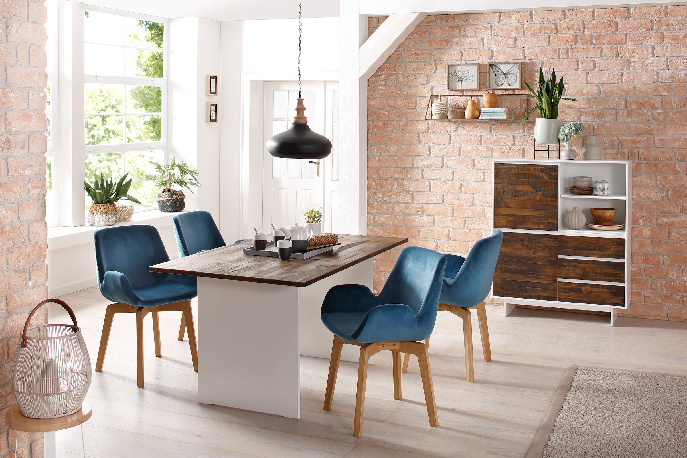 Home affaire Highboard »Morgan Midischrank«, Kommode aus massivem Kiefernholz, eingefräste Griffmulden, Höhe 120 cm
