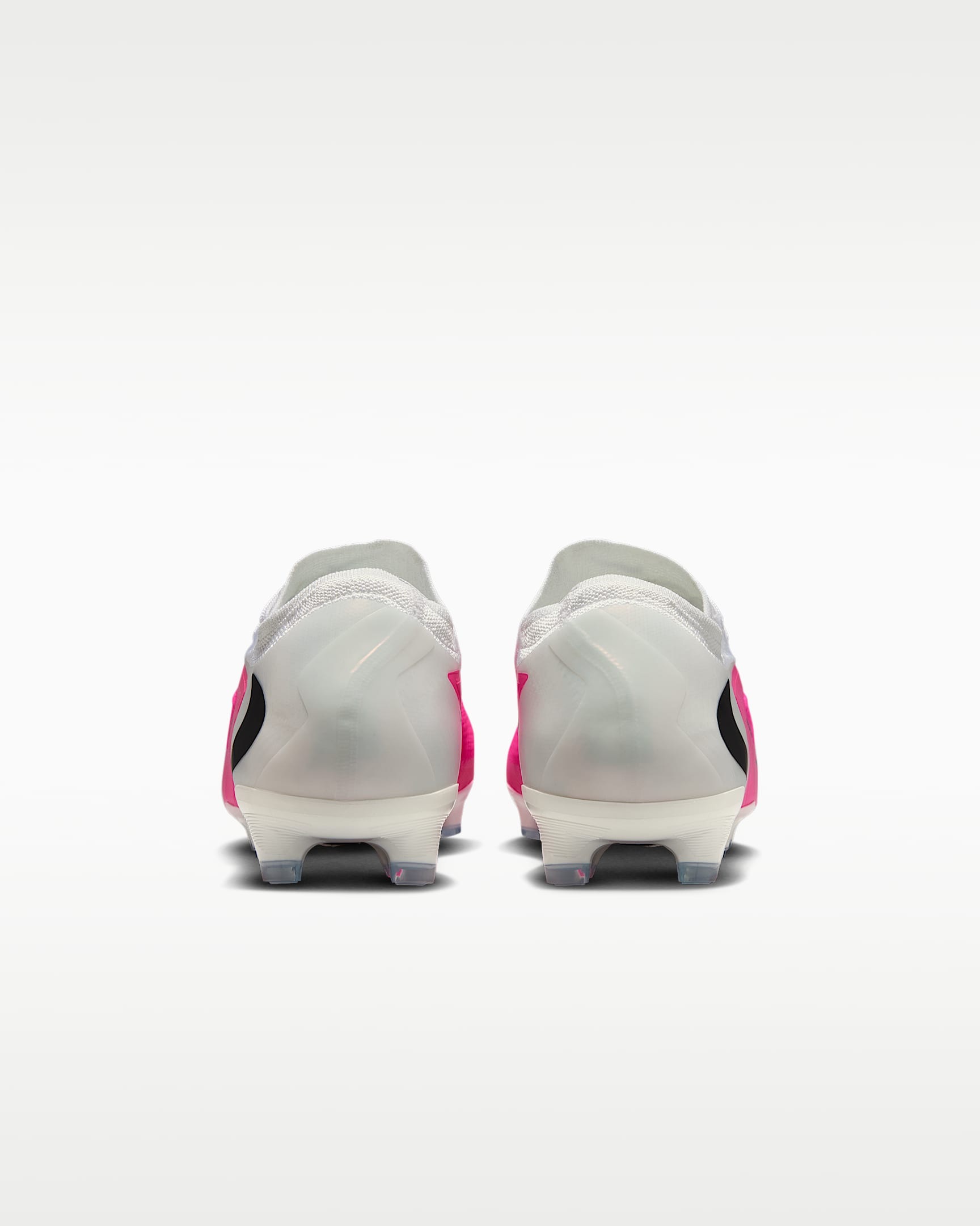 Nike Fußballschuh »PHANTOM 6 LOW PRO FG T«  Außensohle für Rasenplätze und für feste Böden