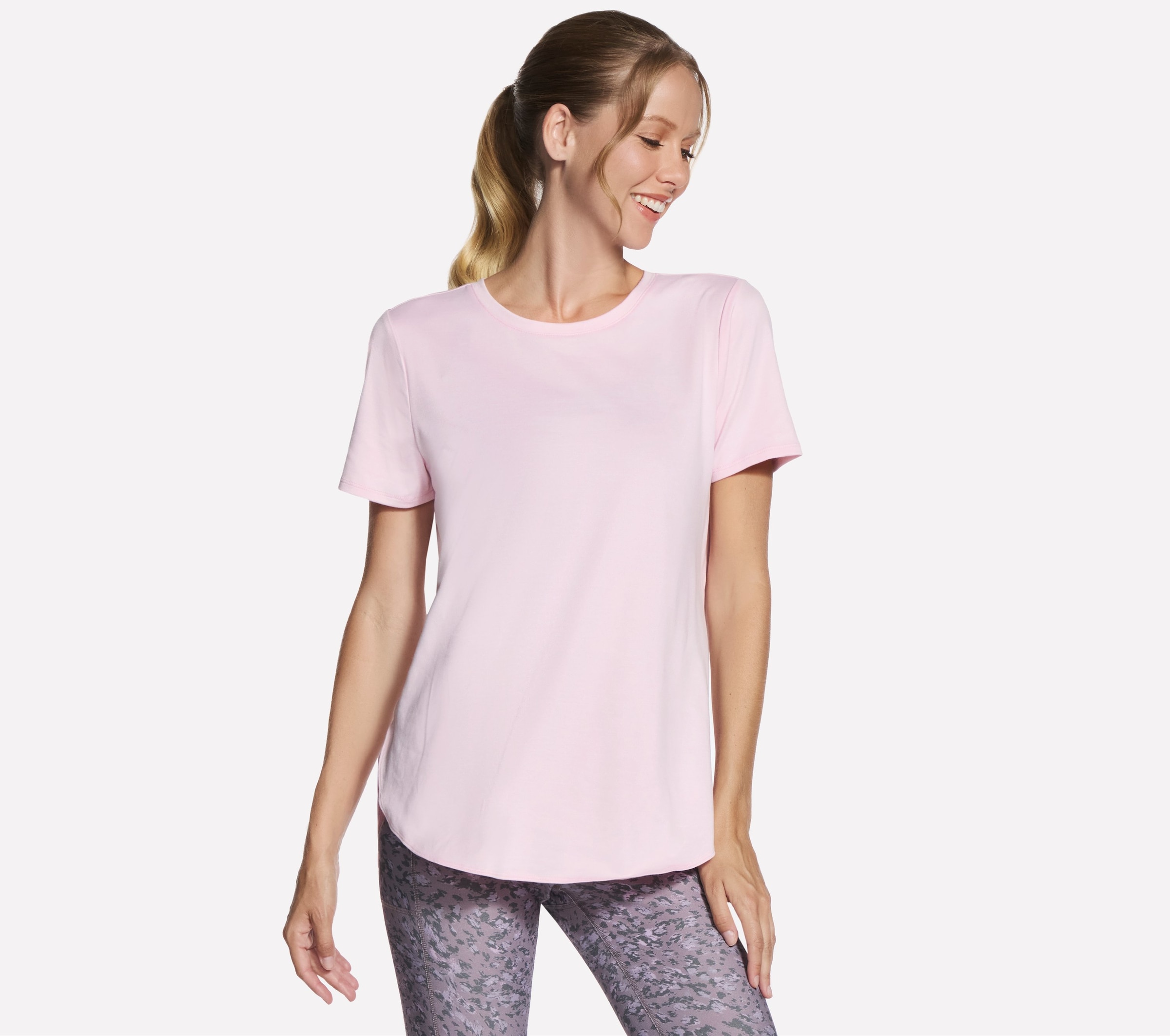 Skechers Funktionsshirt "Tunic Tee" mit Markenlabel, aus Polyester und Elasthan, elastisches Material