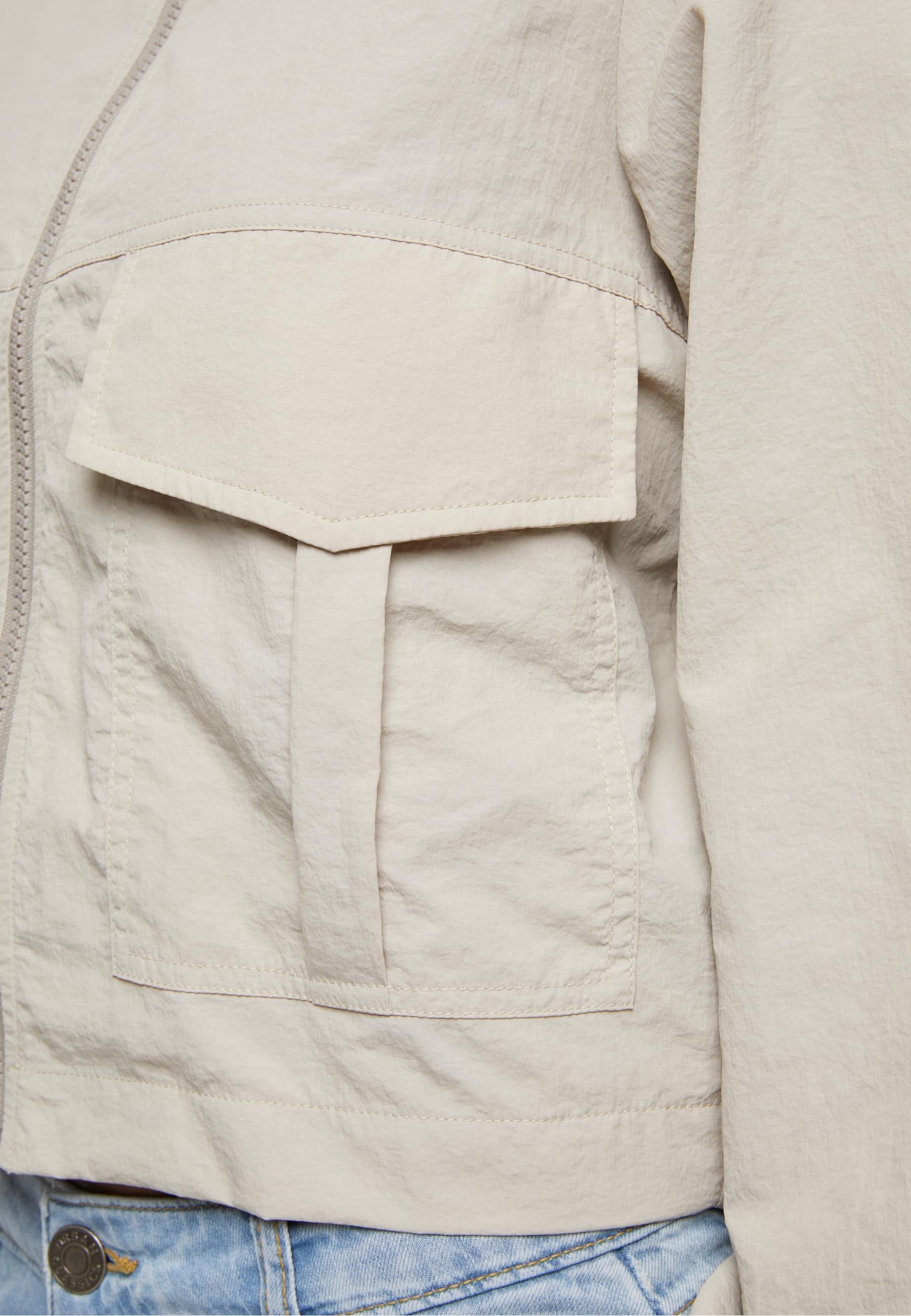 URBAN CLASSICS Windbreaker »Urban Classics Ladies Short Crinkle Jacket«, (1 St.), mit Kapuze