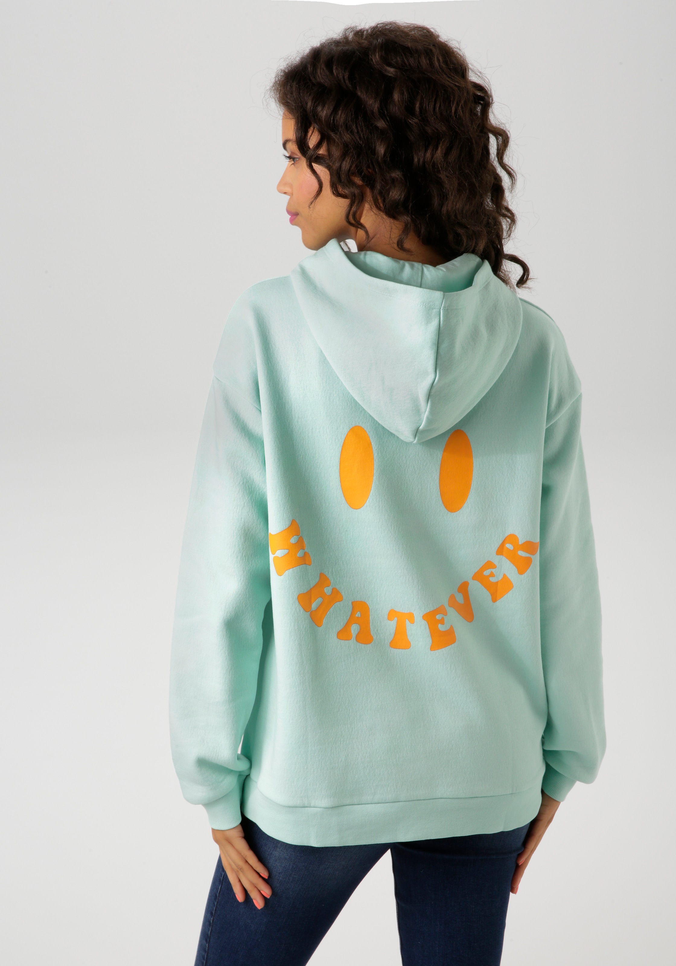 Aniston CASUAL Kapuzensweatshirt, mit Smiley im Rücken günstig online kaufen