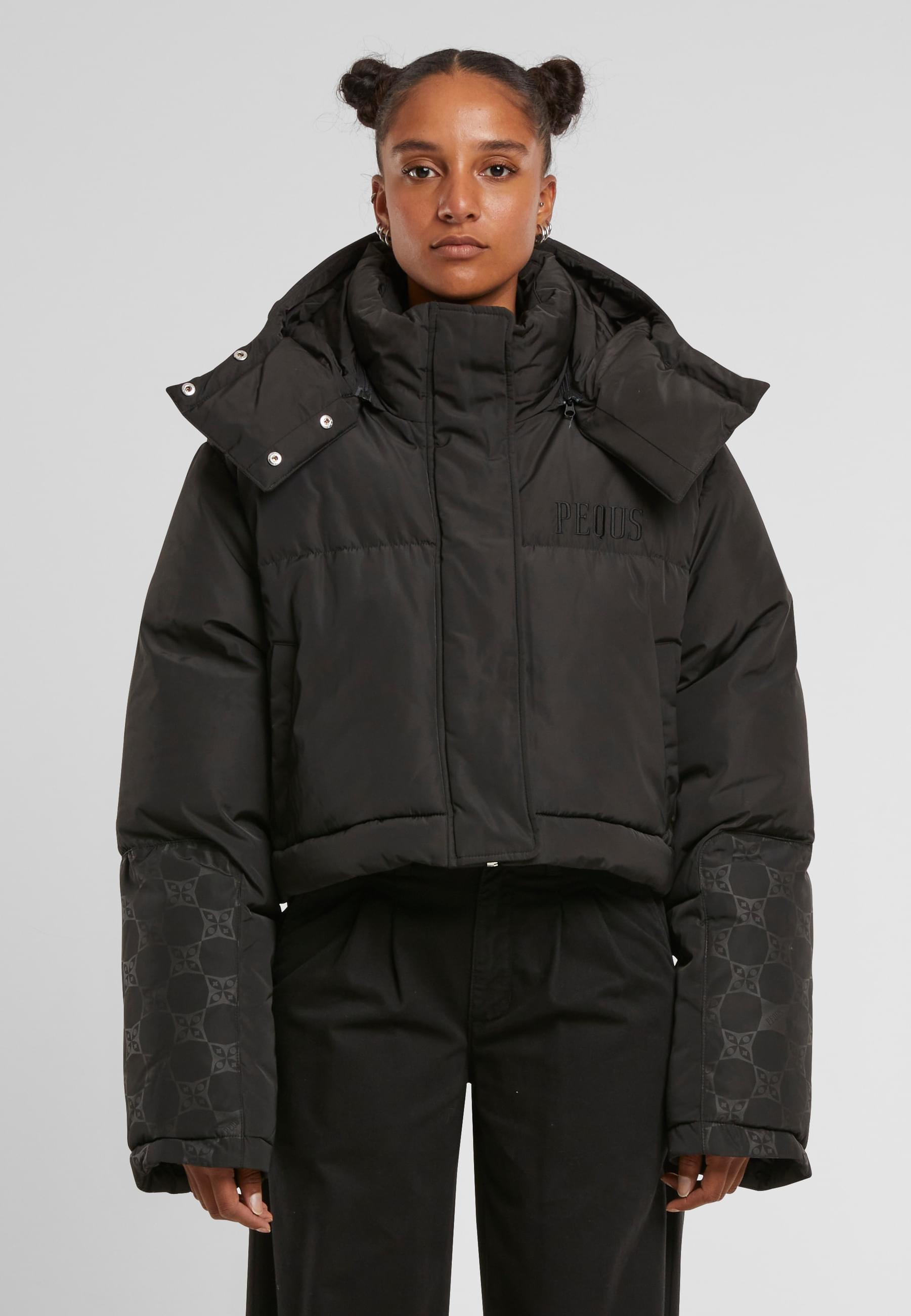PEQUS Winterjacke »PEQUS PEQUS Aether Cropped Puffer Jacket«, (1 St.), ohne Kapuze