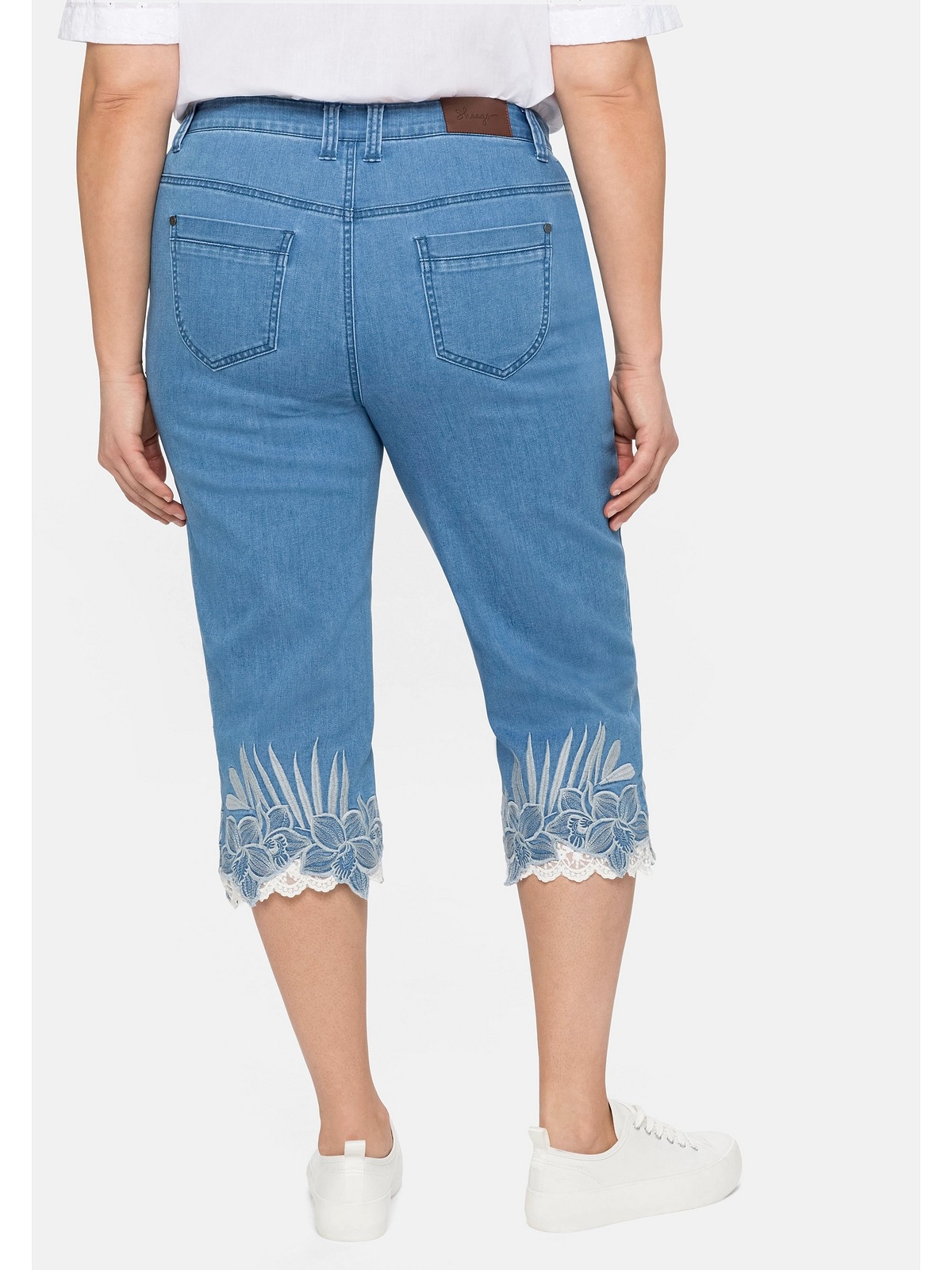 Sheego 3/4-Jeans »Große Größen«, mit hochwertiger Stickerei und Spitzendetails