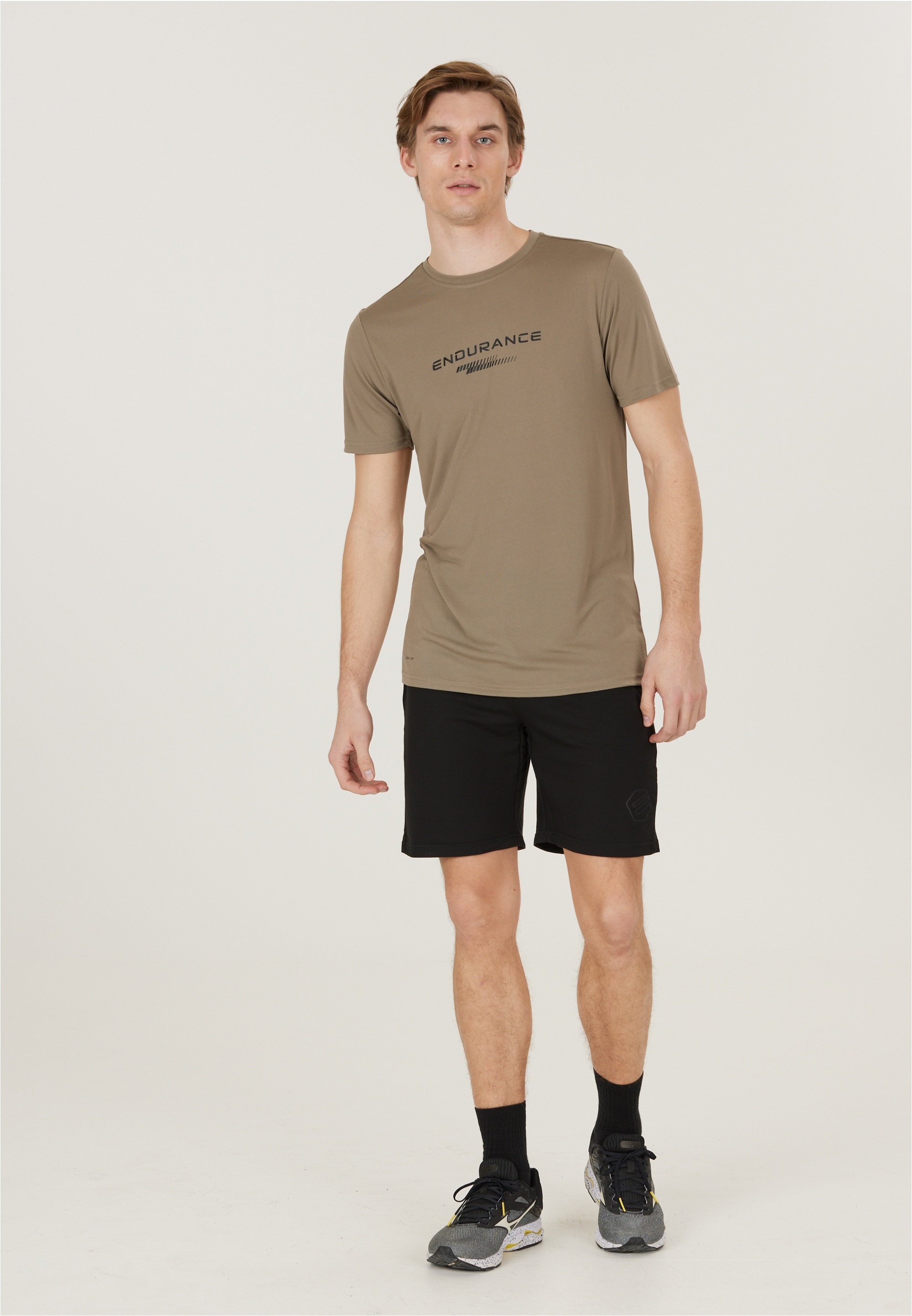 ENDURANCE Shorts »Prince«, mit kleinem Logo-Print