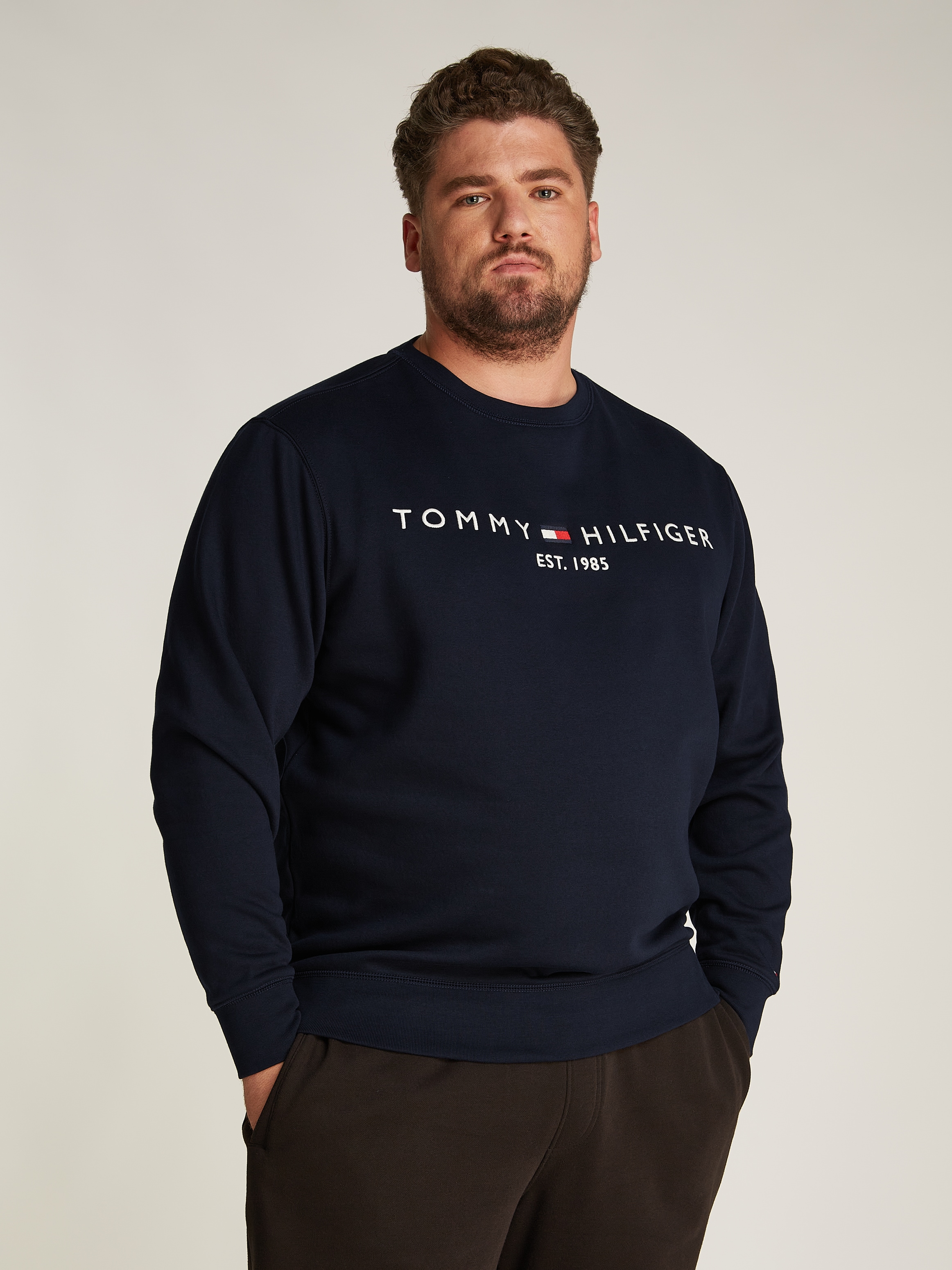 Tommy Hilfiger Big & Tall Sweatshirt »BT-TOMMY LOGO SWEATSHIRT-B«, in Großen Größen, mit Logodruck