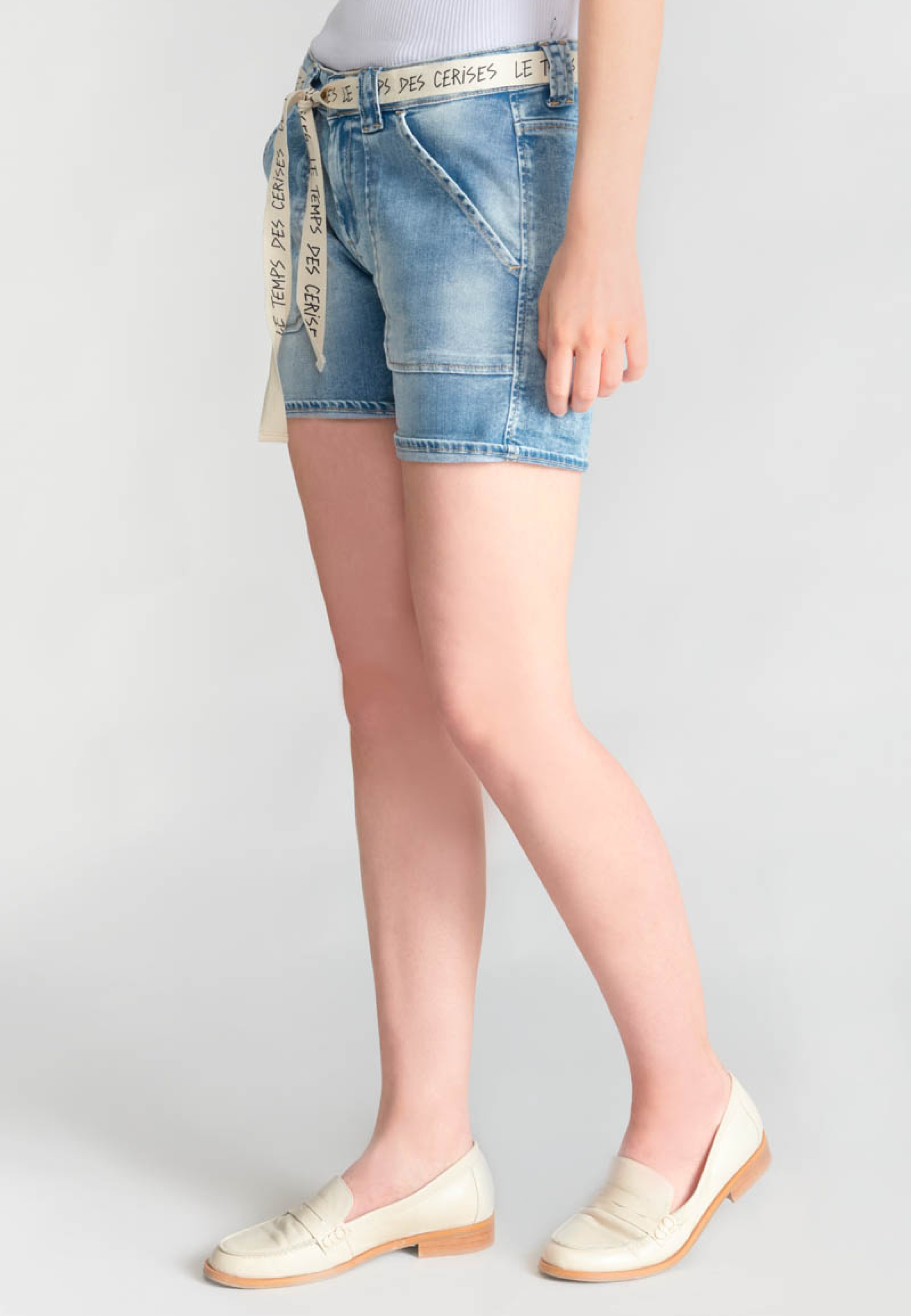 Le Temps Des Cerises Shorts »BLOOM«, mit stylischem Bindegürtel