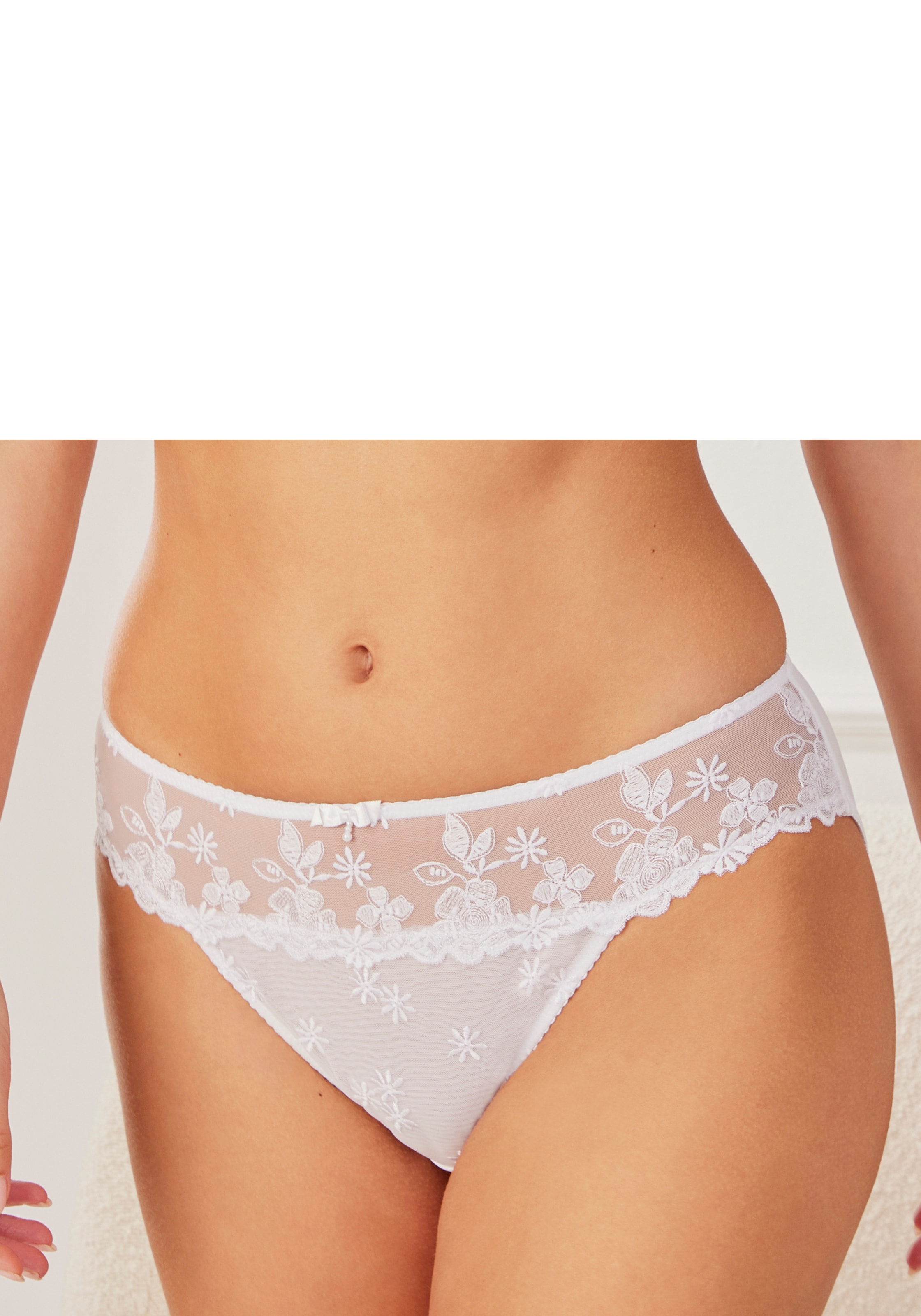 Nuance by Lascana Jazz-Pants Slips aus einzigartiger Spitze in sommerlichem Design