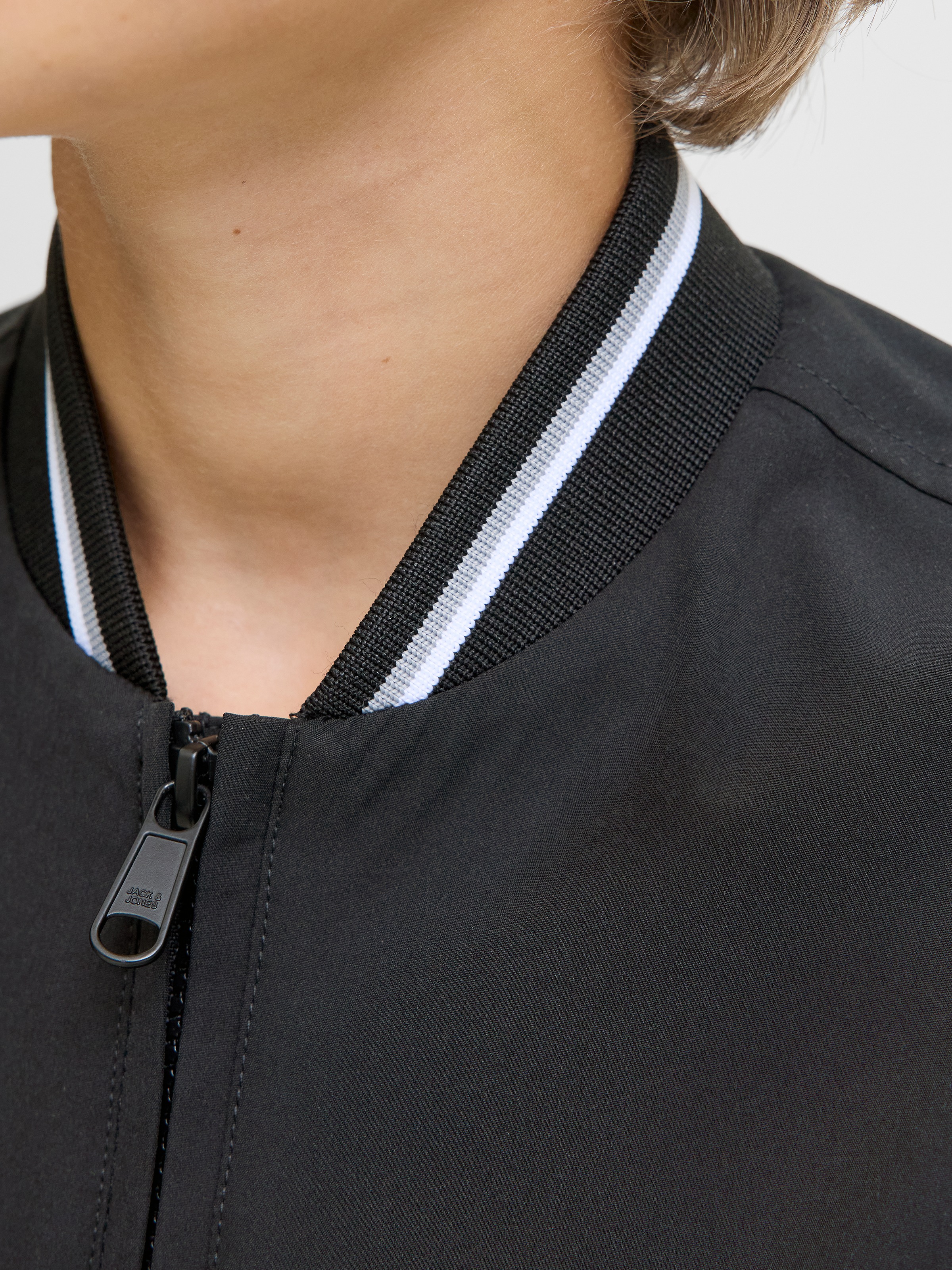 Thumbnail - Jack & Jones Junior Bomberjacke "JJBROOK BOMBER JNR" ohne Kapuze