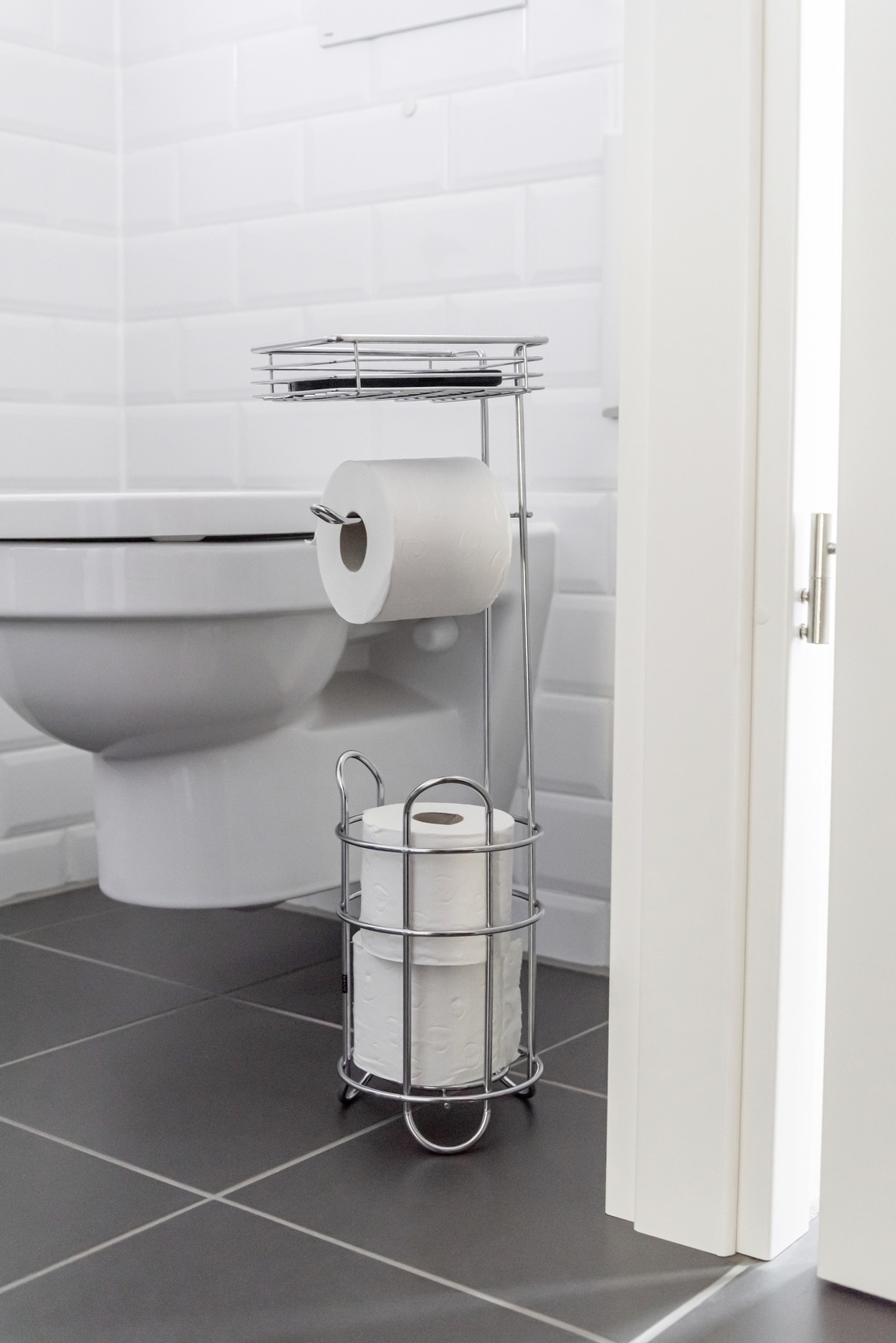 WENKO Toilettenpapierhalter »Toilettenpapierhalter mit Ablage« freistehender Klopapierhalter mit Ersatzrollenhalter und Ablage