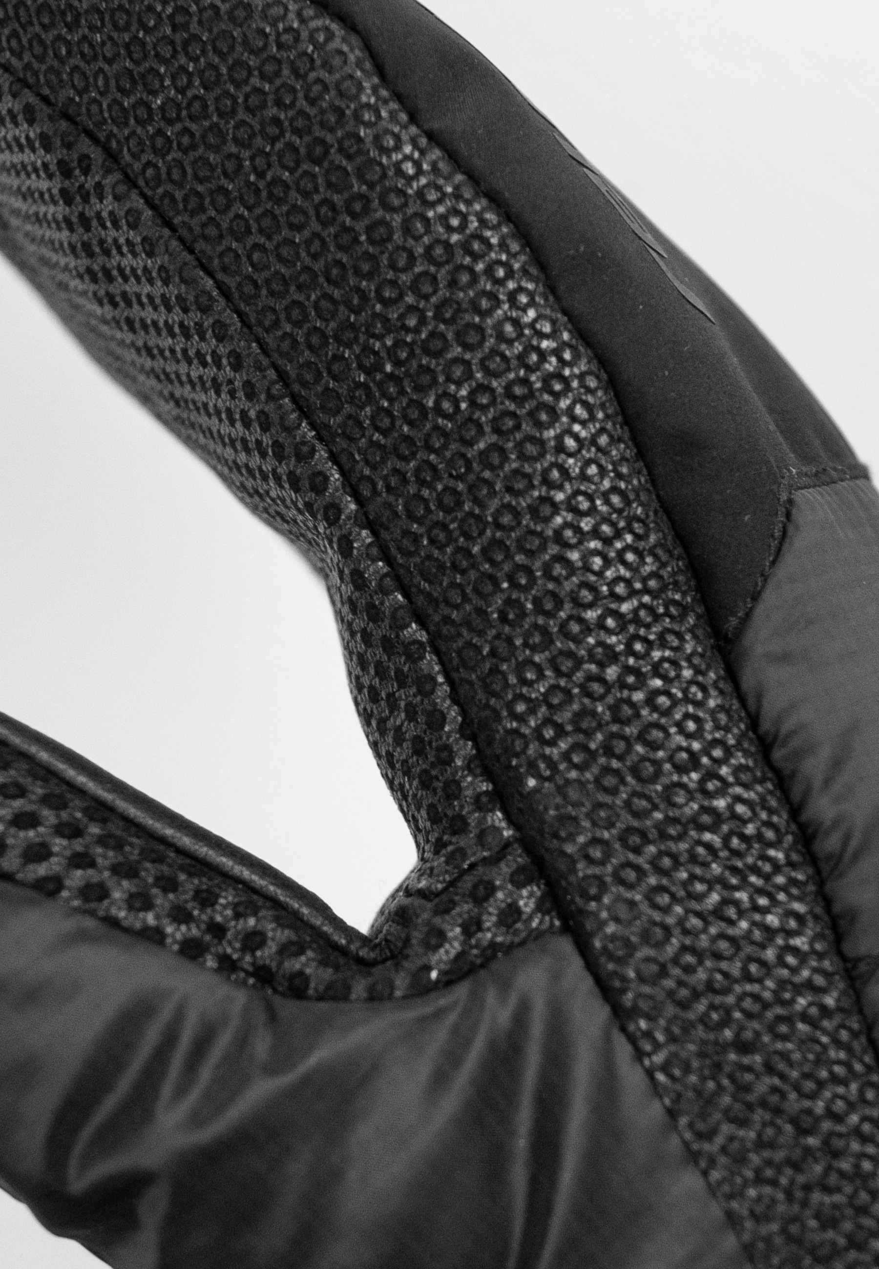 Reusch Fäustlinge »Kavik TOUCH-TEC™ Mitten«, mit praktischer Touchscreen-Funktion