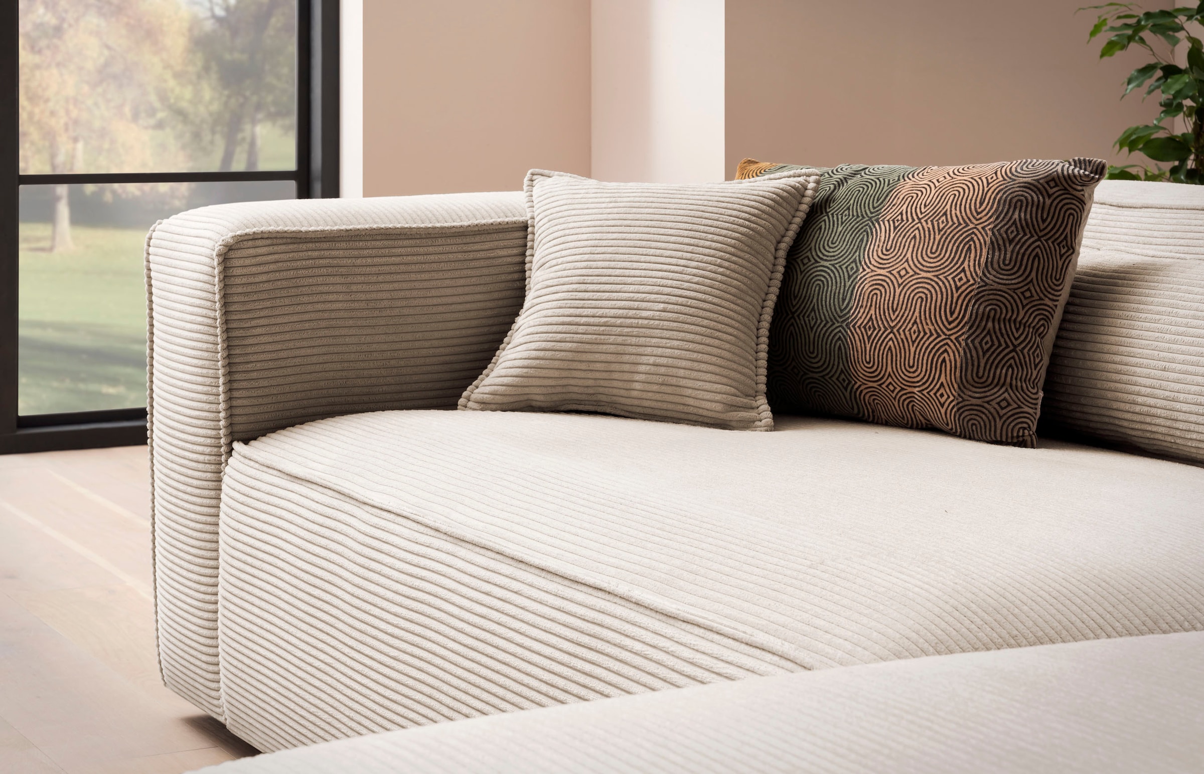 LeGer Home by Lena Gercke Ecksofa »PIARA XXL, Big-Sofa in Cord oder Leinenoptik, L-Form, mit Kedernaht«, wahlweise Ottomane rechts/links, schwarze Füße, extra tiefe Sitzfläche