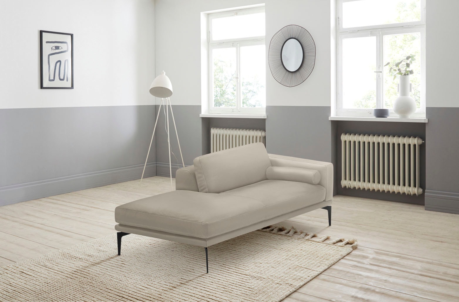 Egoitaliano Ottomane »Masu, Design trifft super Sitzkomfort, mit toller Detailverarbeitung«, Rückenkissen und Armteilrolle für mehr Komfort, mit Metallfüßen