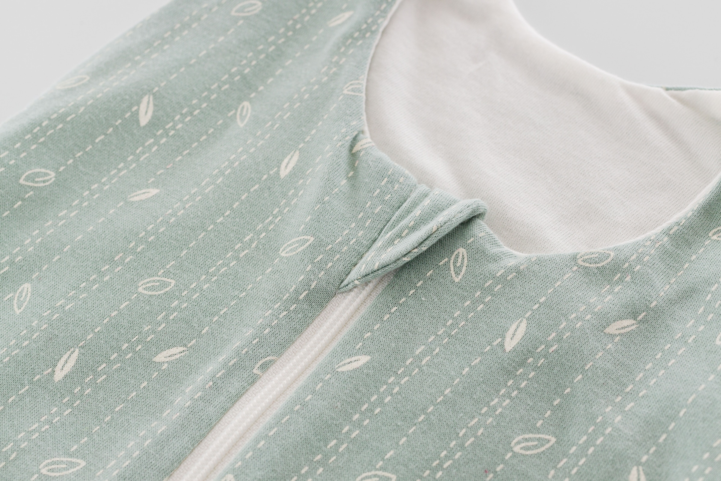 Träumeland Babyschlafsack »Schlafsack LIEBMICH nach GOTS zertifiziert Blätter«, (1 tlg.)