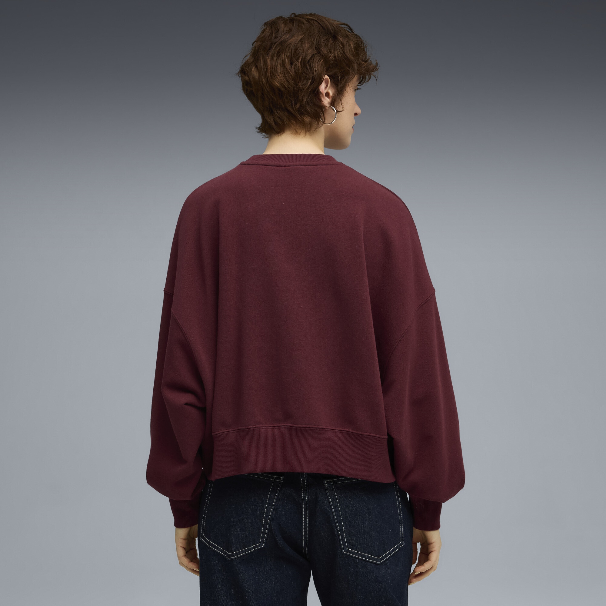 PUMA Sweatshirt »Wardrobe Essentials Sports Legacy Oversized Graphic Crew«