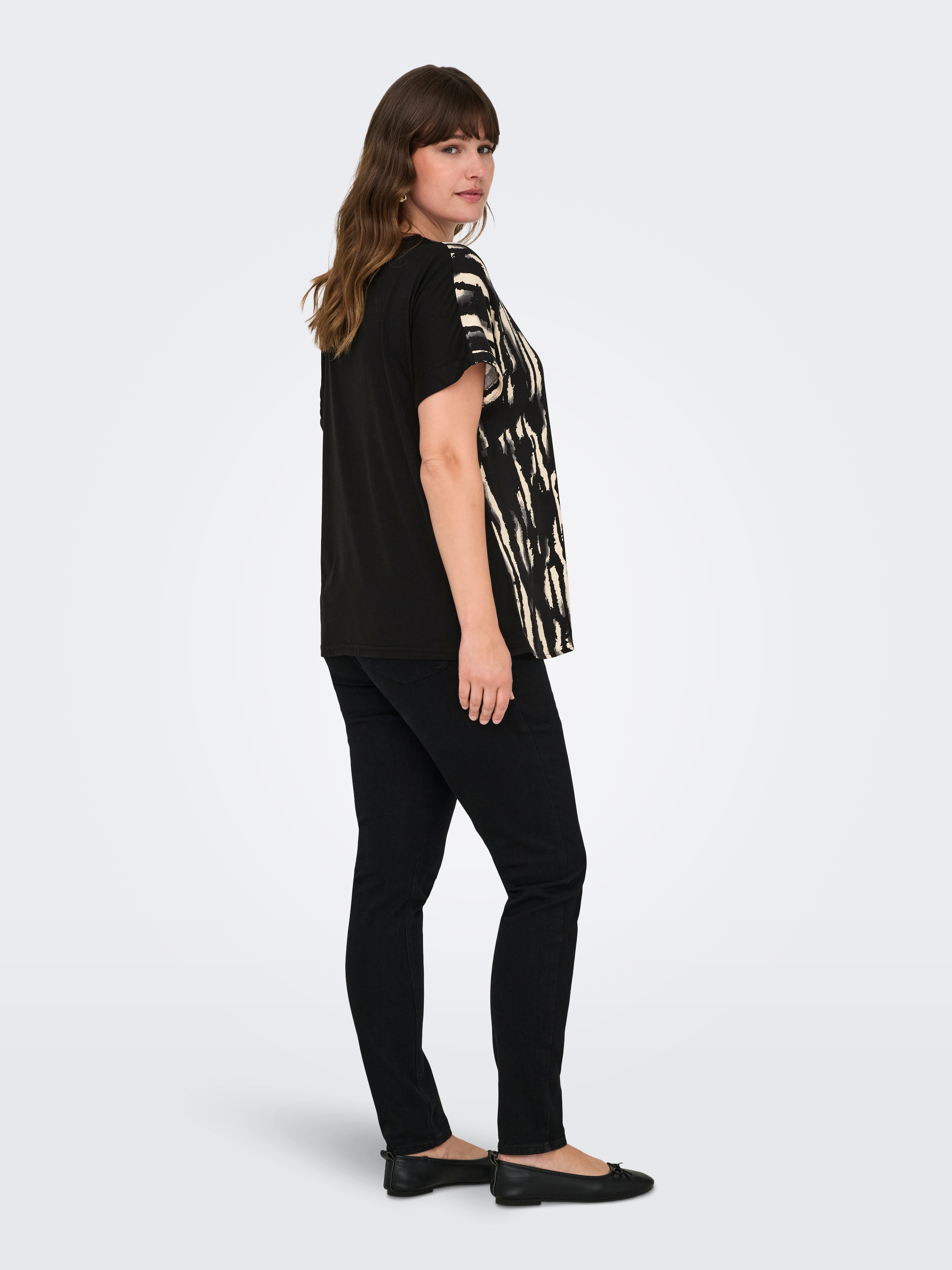 ONLY CARMAKOMA Kurzarmshirt »CARMIKAELA IN-ONE SS TOP AOP«